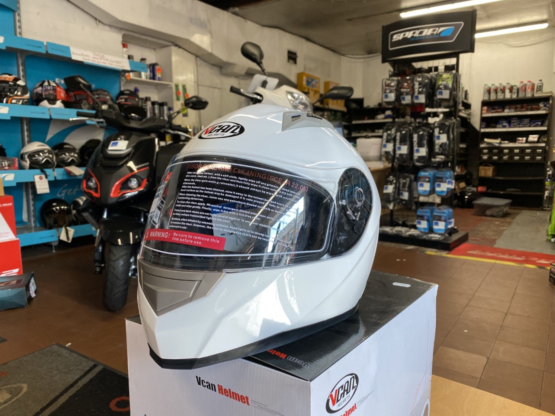 Vcan Helmet V158/1 White Gloss X-Large - Vcan Helmets - British Motorcycle / Motorbike Sport Approve - Image 2 of 5