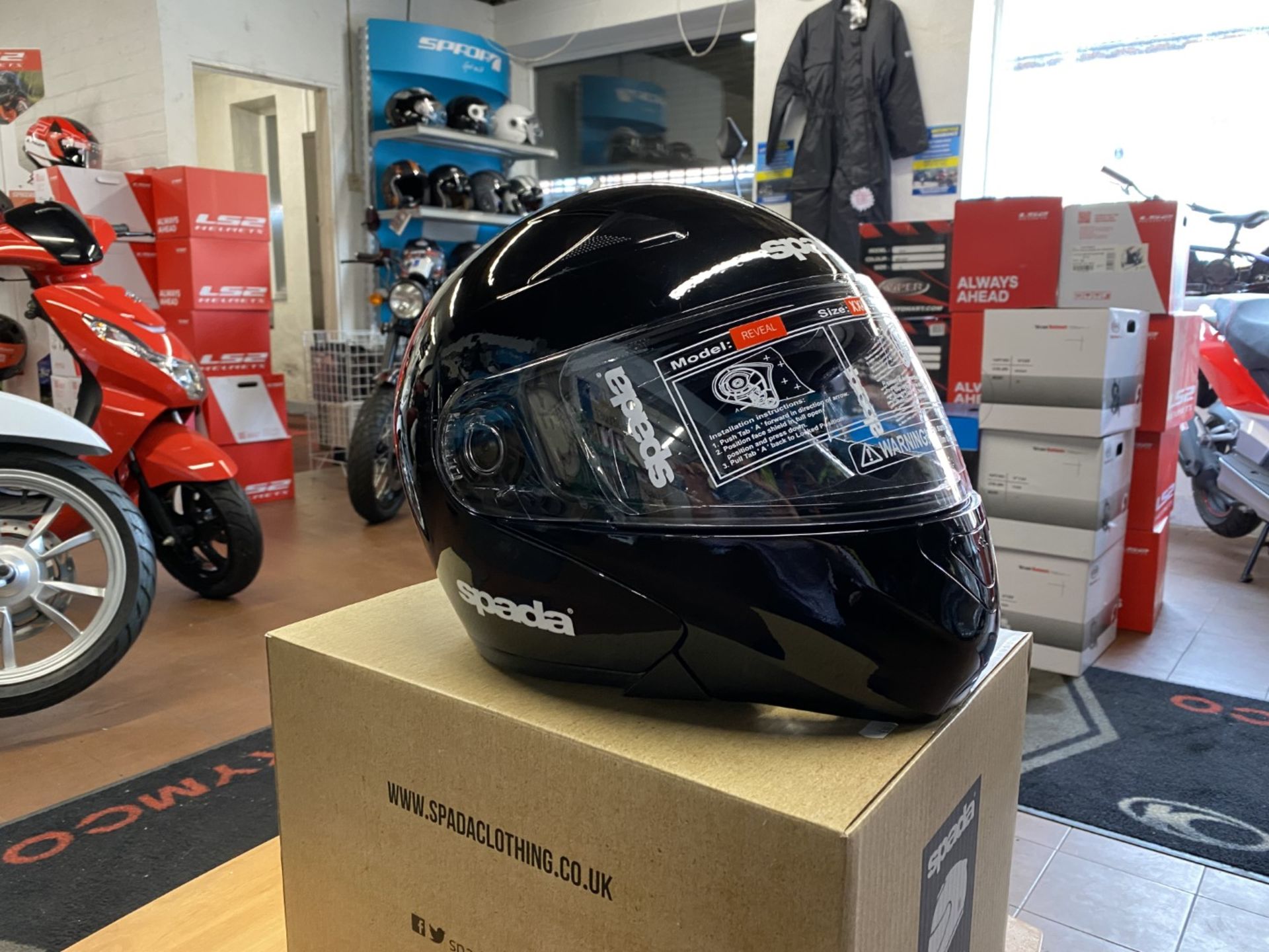 Spada Reveal Black XX-Large Helmet - Moto Headwear - Motorcycle / Motorbike Helmet - RRP £80.00 - Image 3 of 6