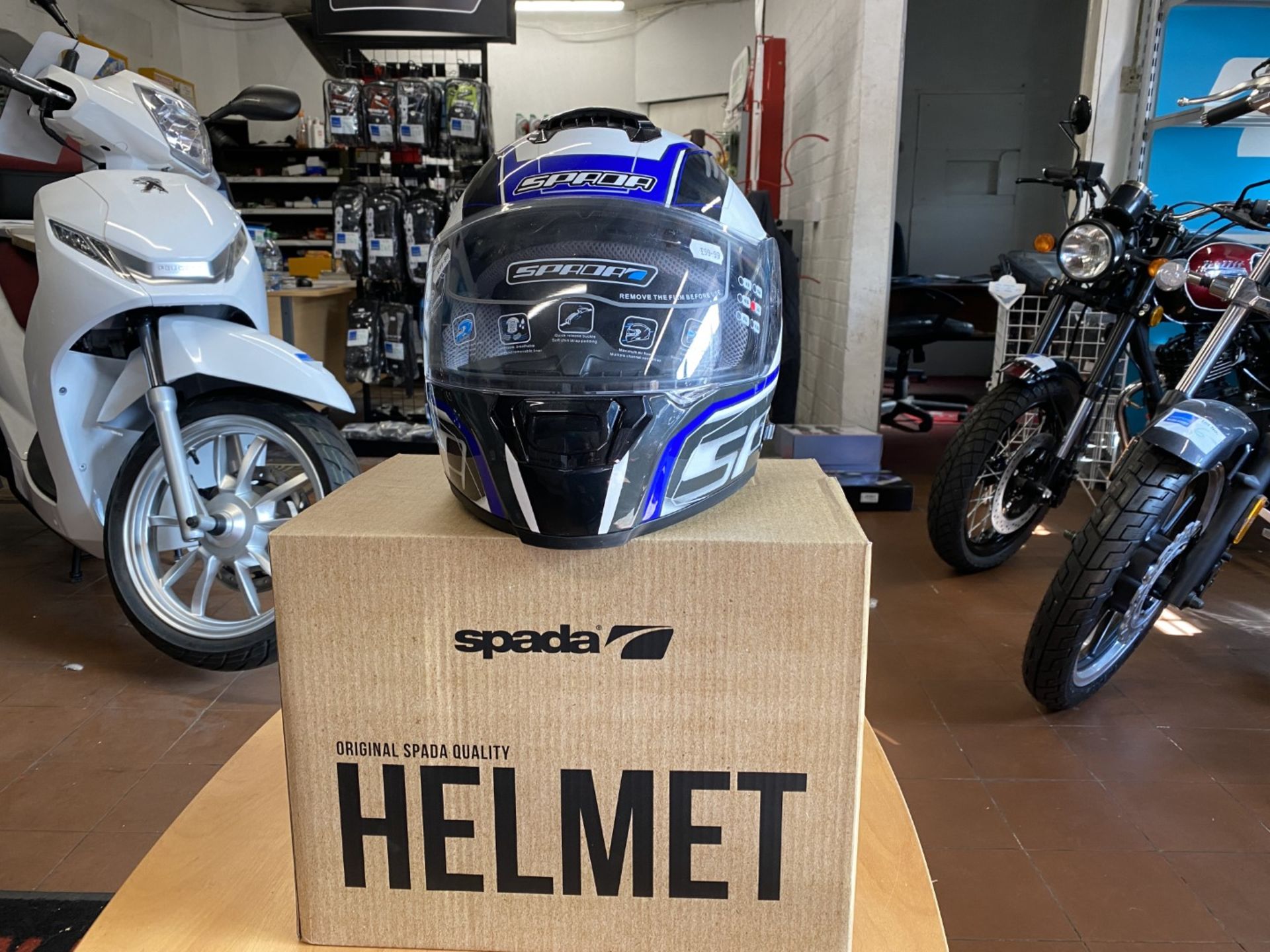 Spada Helmet Matt White/Blue/Black Large - Motorcycle / Motorbike Helmet - RRP £99.00
