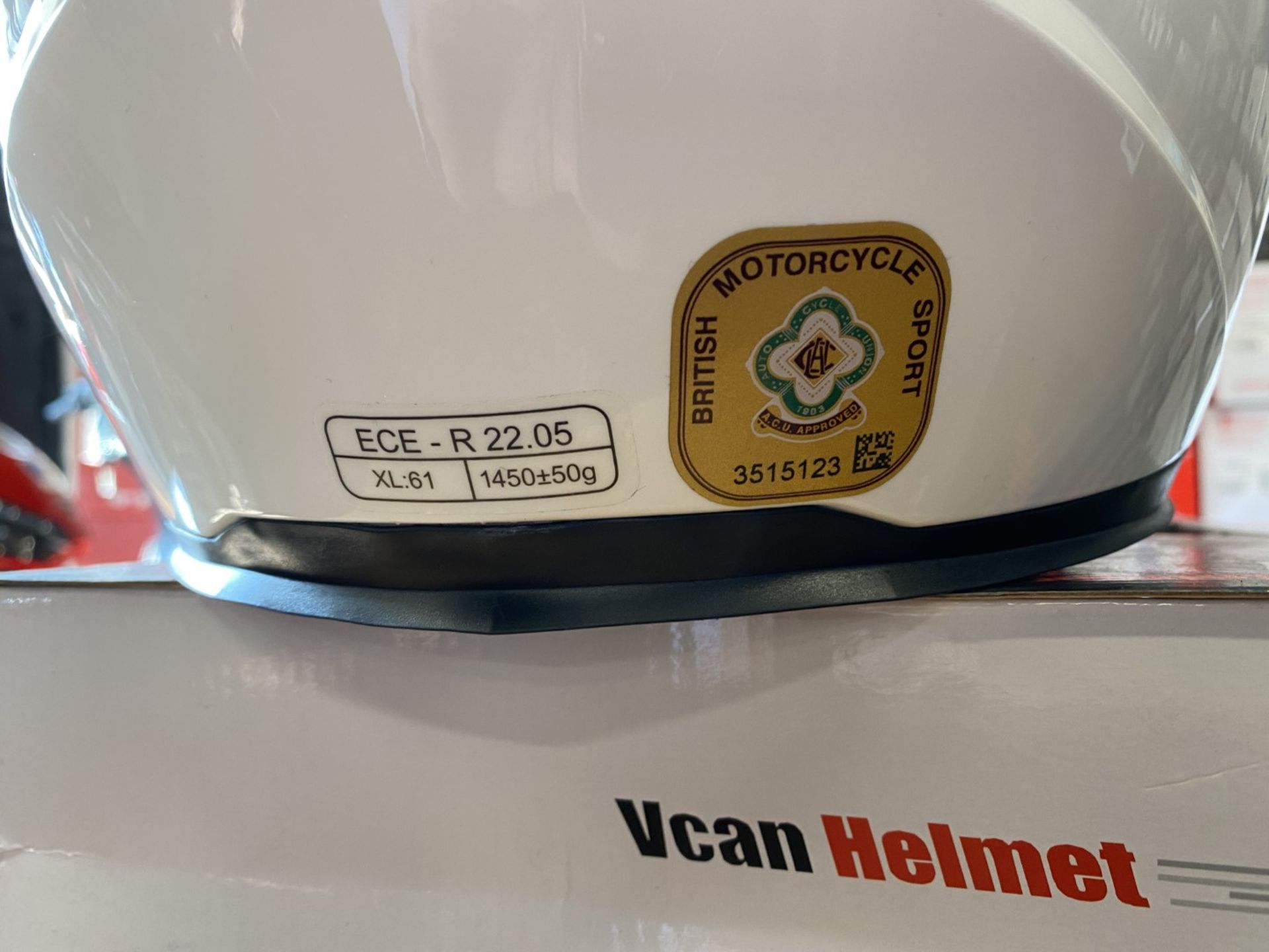 Vcan Helmet V158/1 White Gloss X-Large - Vcan Helmets - British Motorcycle / Motorbike Sport Approve - Image 4 of 5