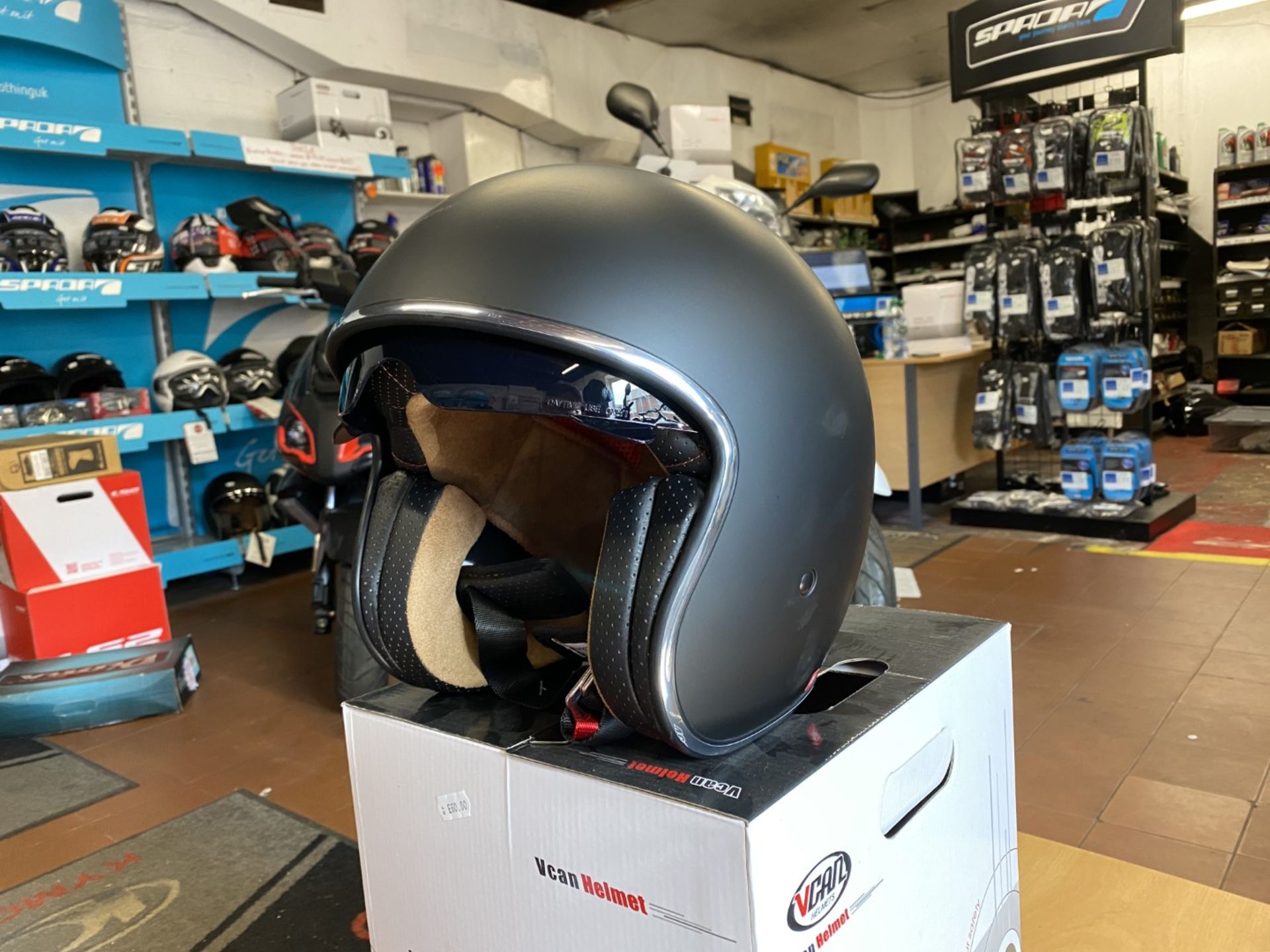 Vcan Helmet V537 Classic Matt Black Medium - Vcan Helmets - Motorcycle / Motorbike Helmet - RRP £60. - Image 2 of 5