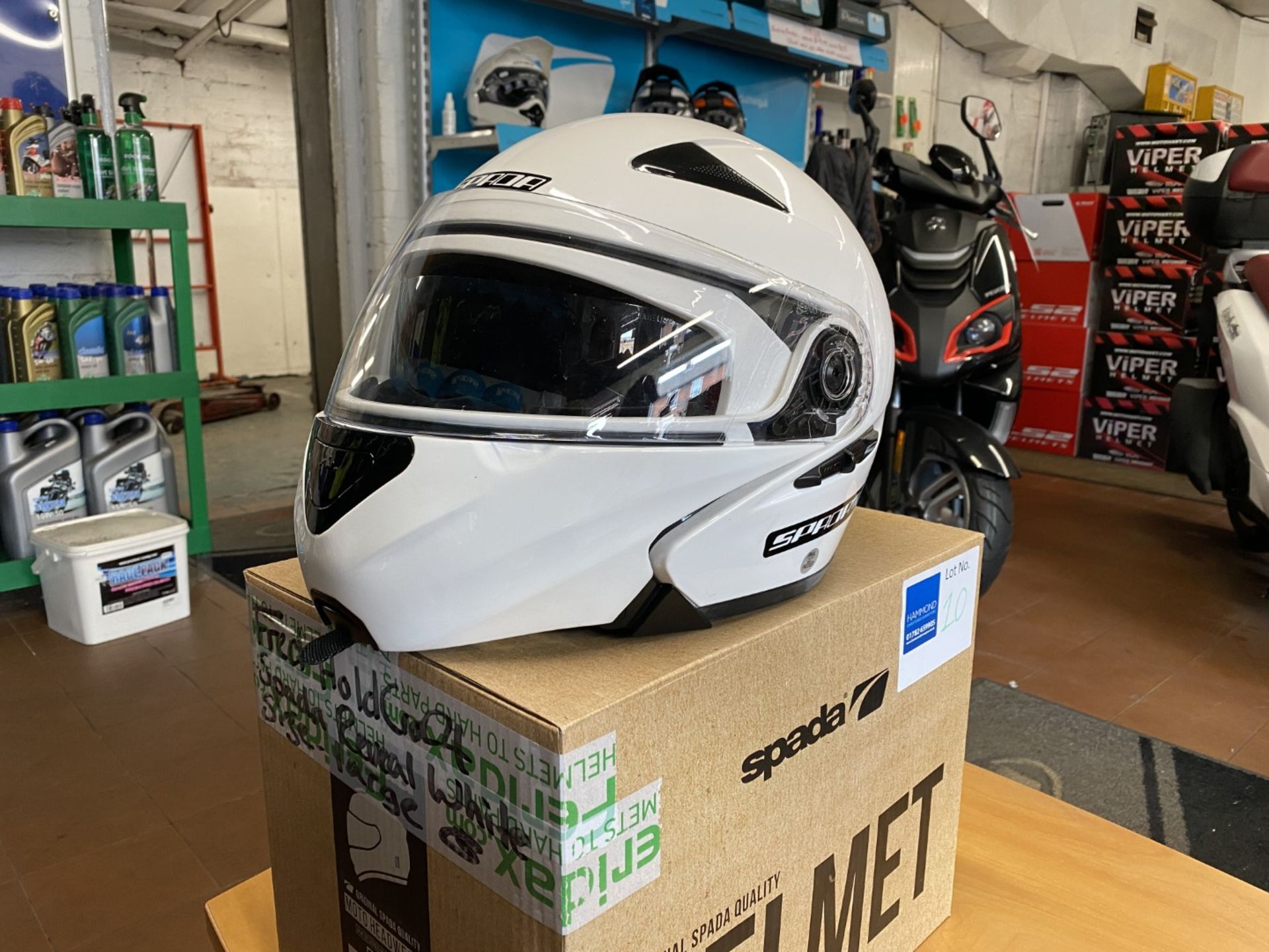 Spada Reveal White Large Helmet - Moto Headwear - Motorcycle / Motorbike Helmet - RRP £80.00 - Image 2 of 5