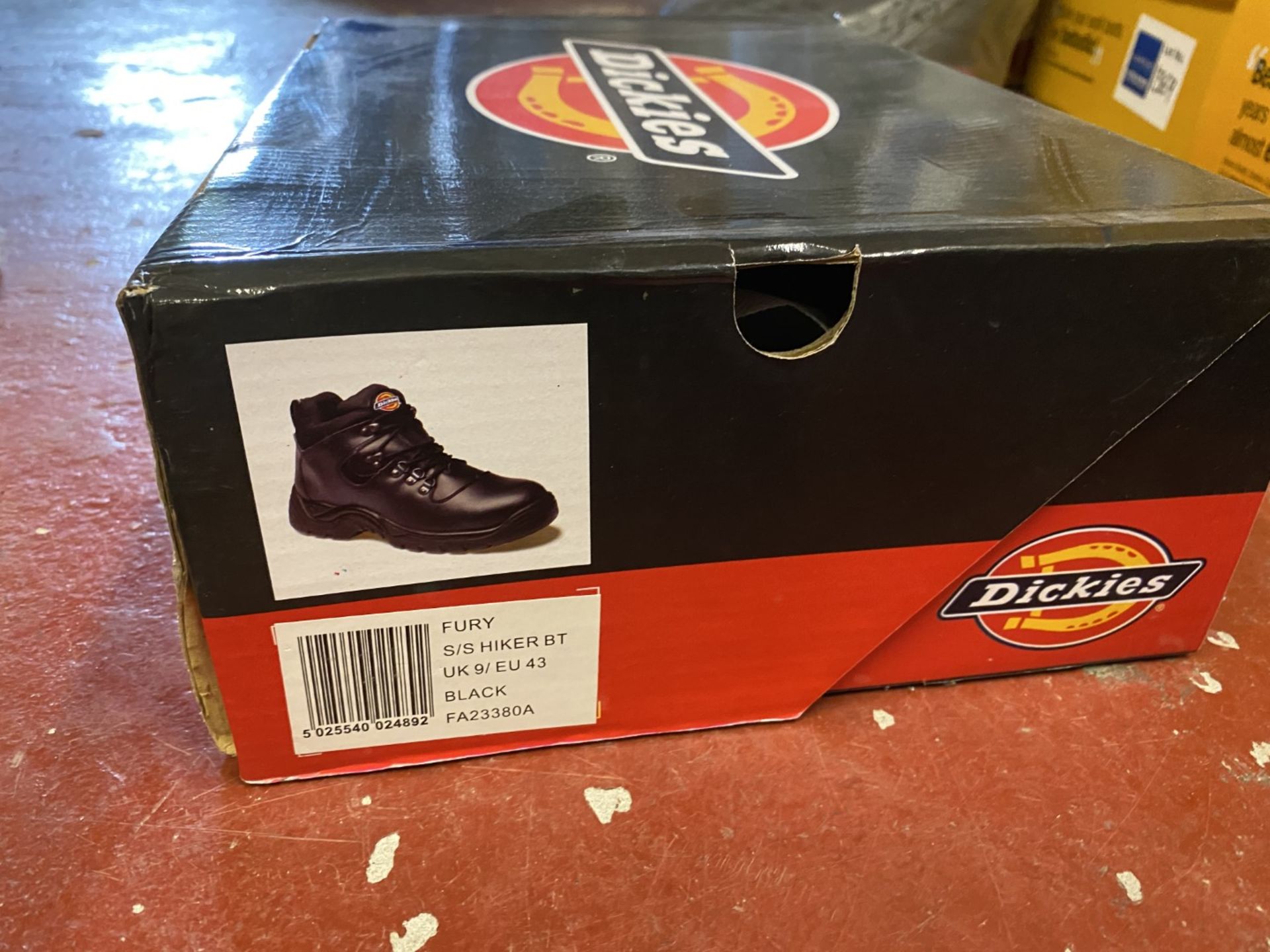 NEW Dickies safety boots, UK size 9