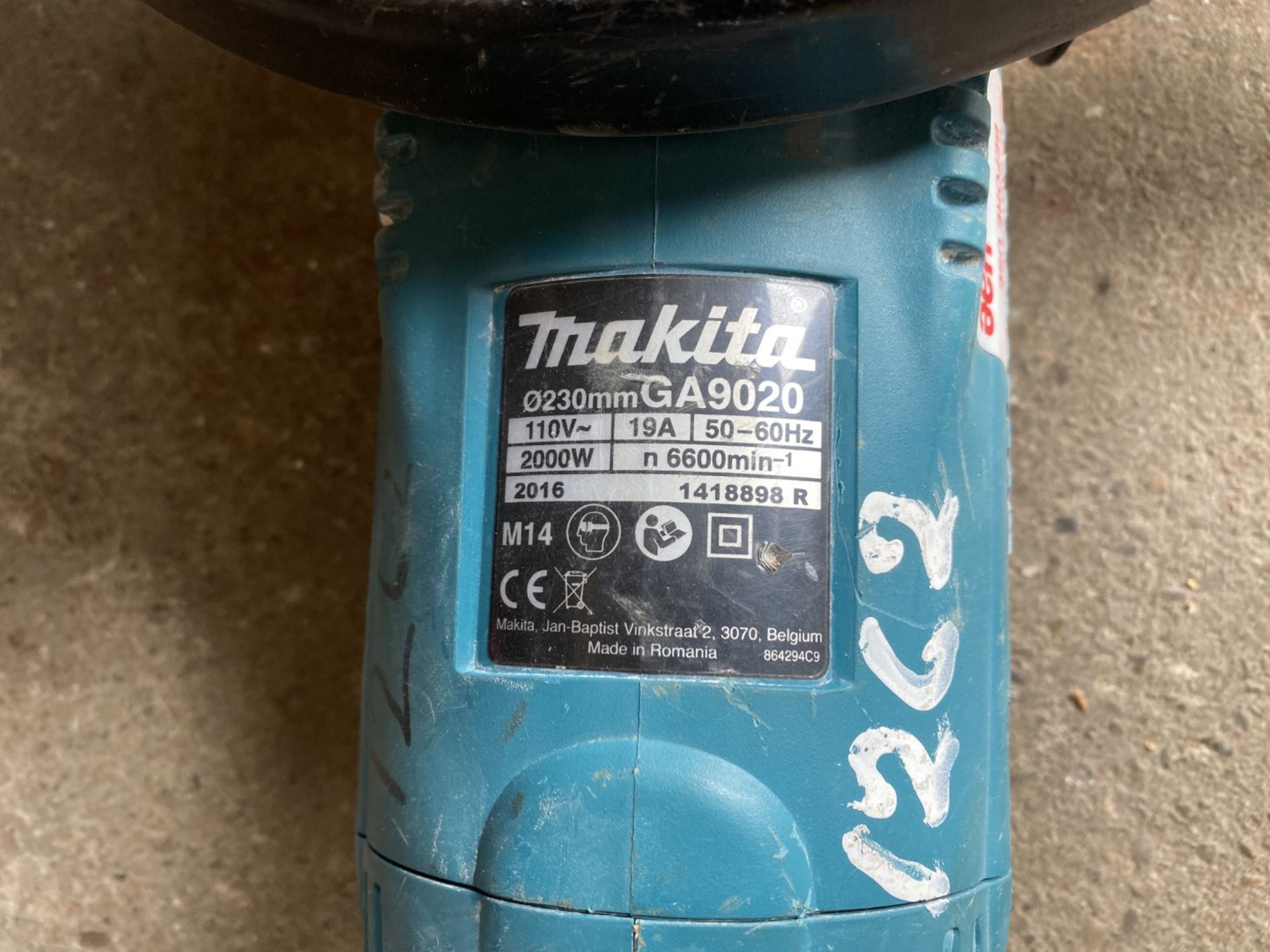 Makita GA9020 angle grinder, 110v - NOT TESTED - Image 4 of 4