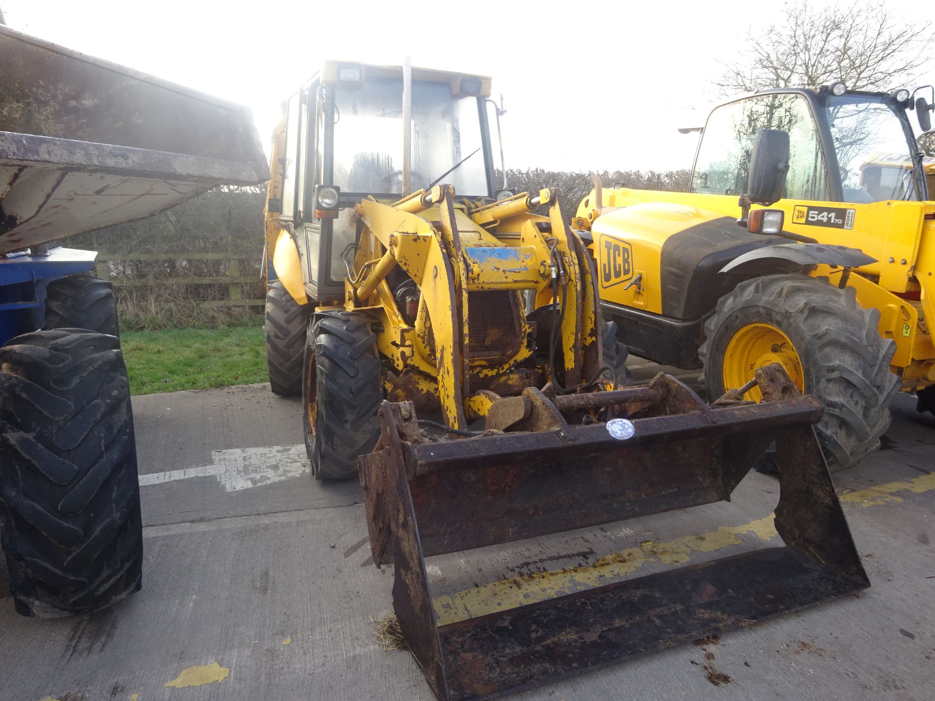 1994 JCB 2CX DIGGER C/W BACK ACTOR AND 2 BUCKETS
