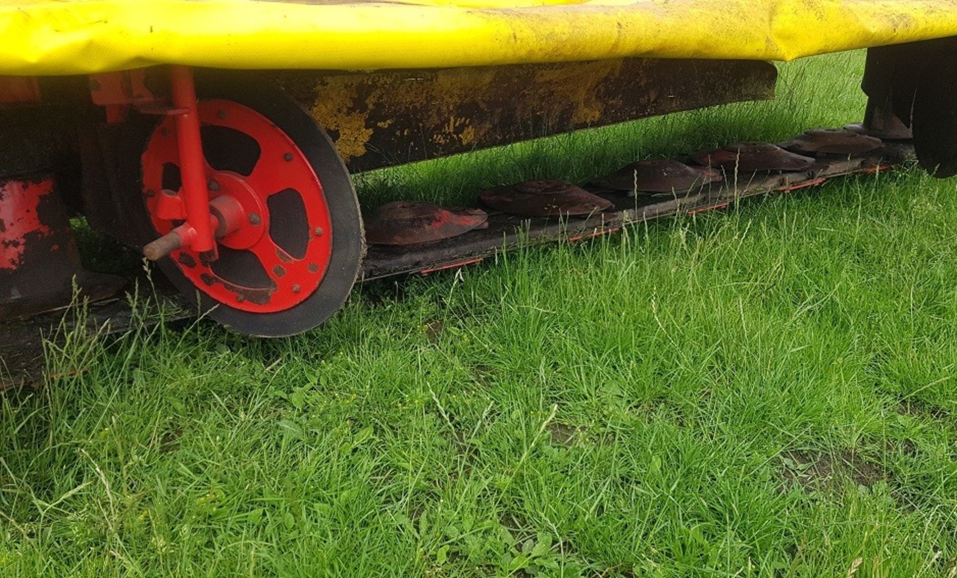 3.2M POTTINGER NOVACAT HYD DISC MOWER - Image 5 of 6