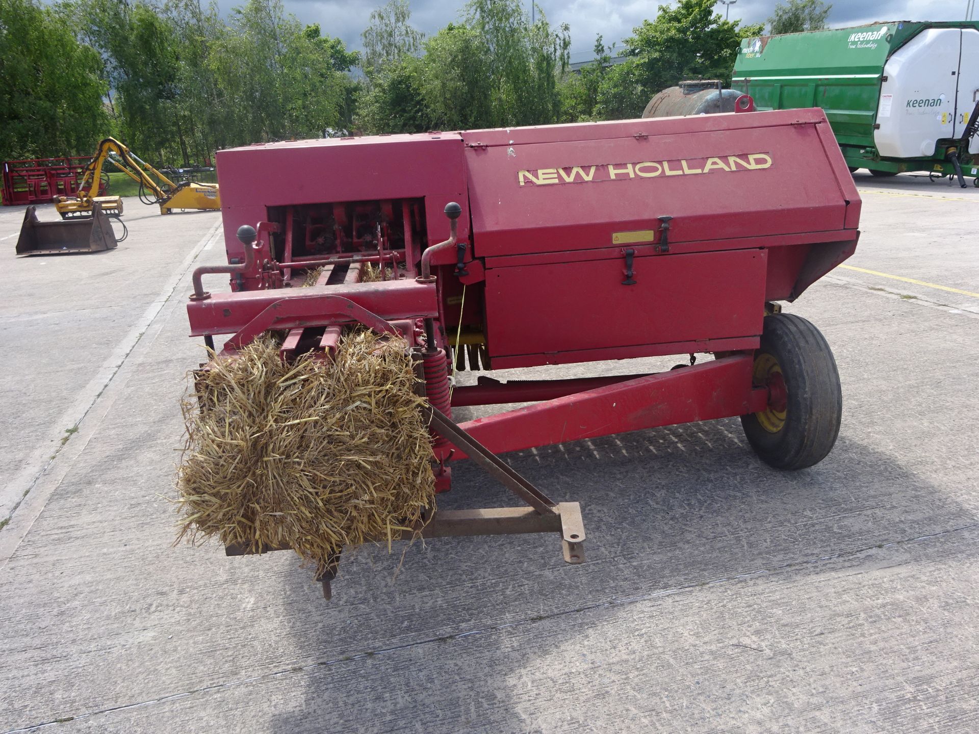 NEW HOLLAND 376 BALER - Image 3 of 3