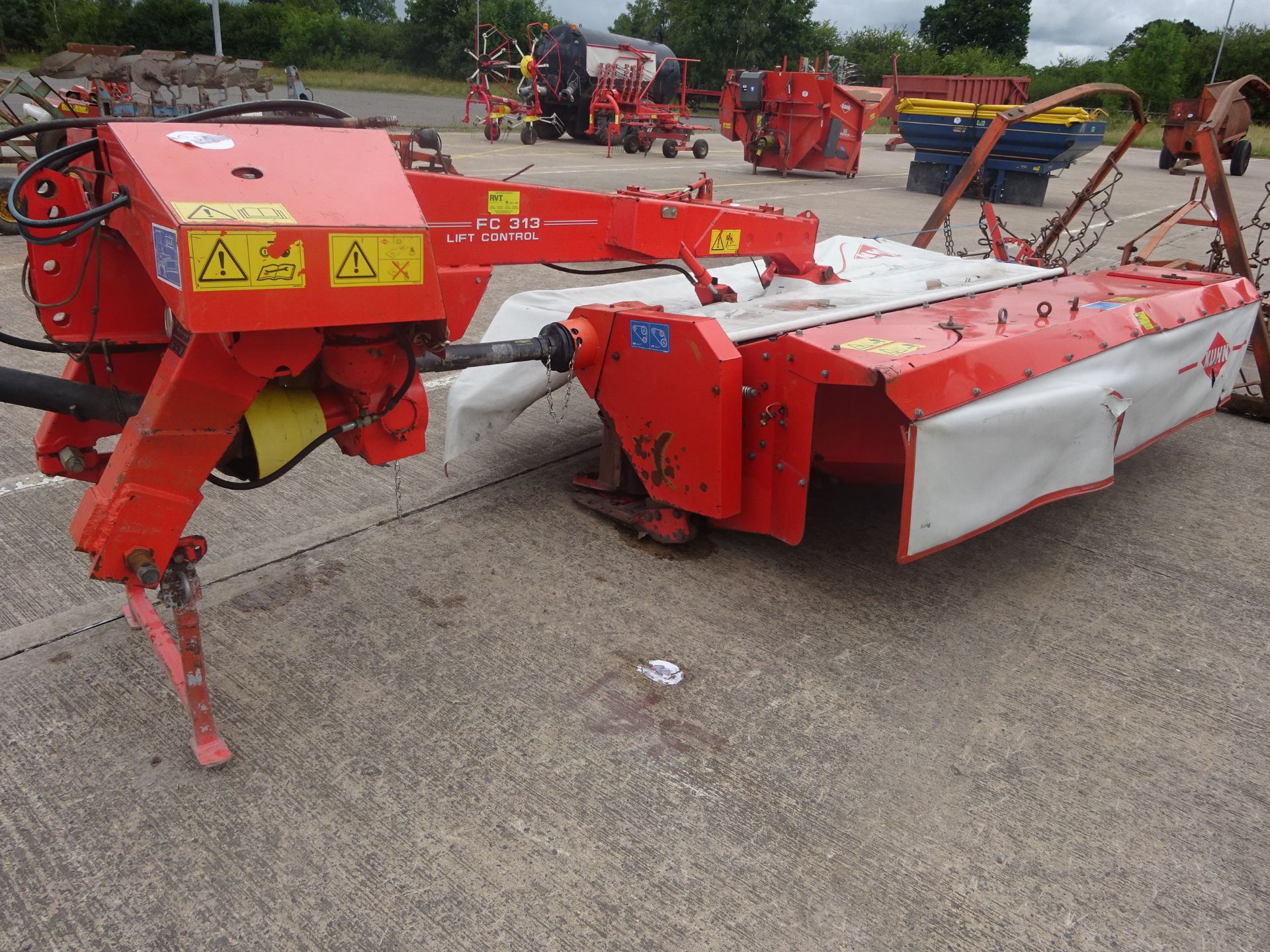 2002 KUHN FC313 REAR MOWER CONDITIONER