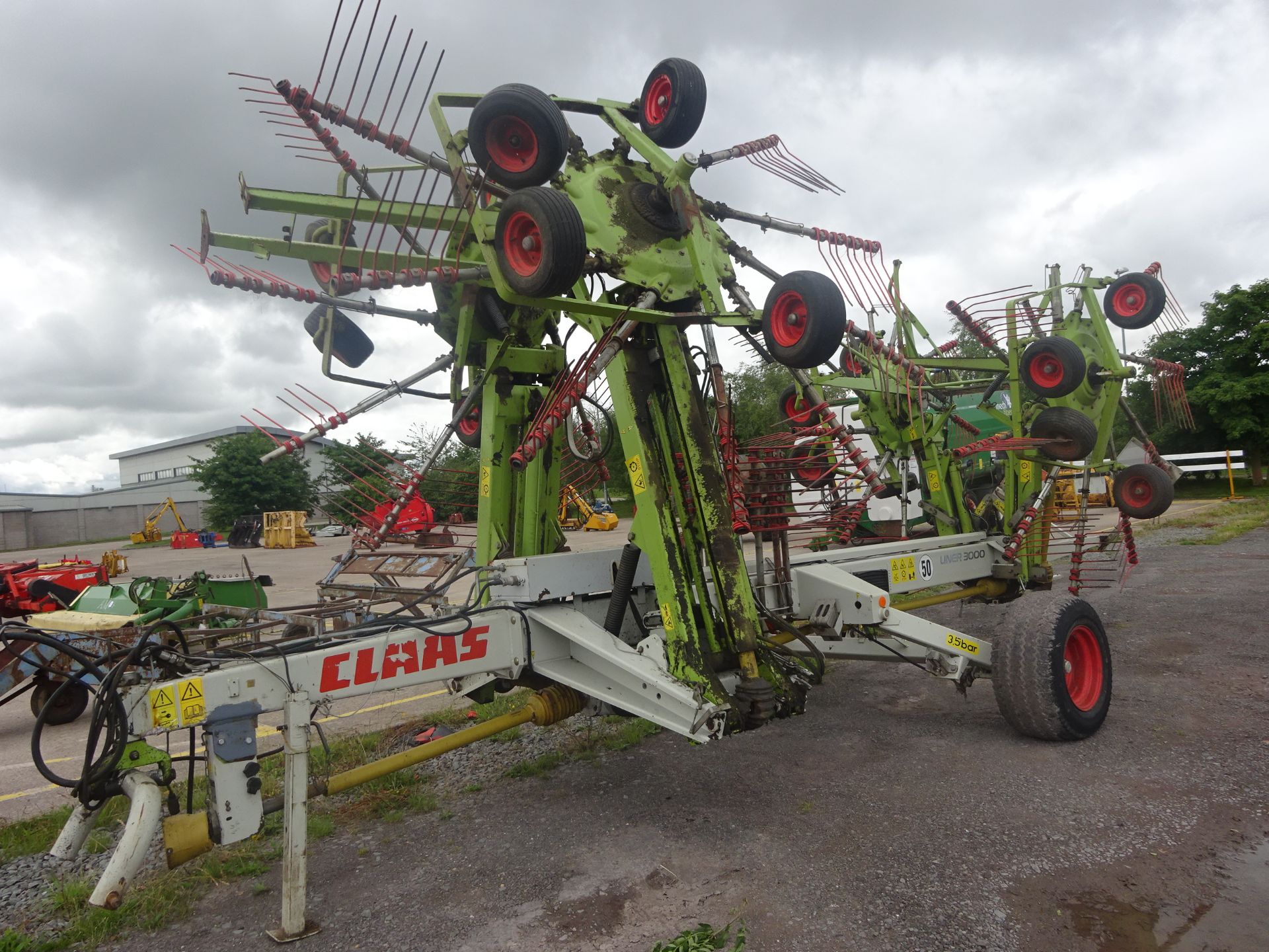 CLAAS LINER 3000 4 ROTAR RAKE - Image 2 of 3