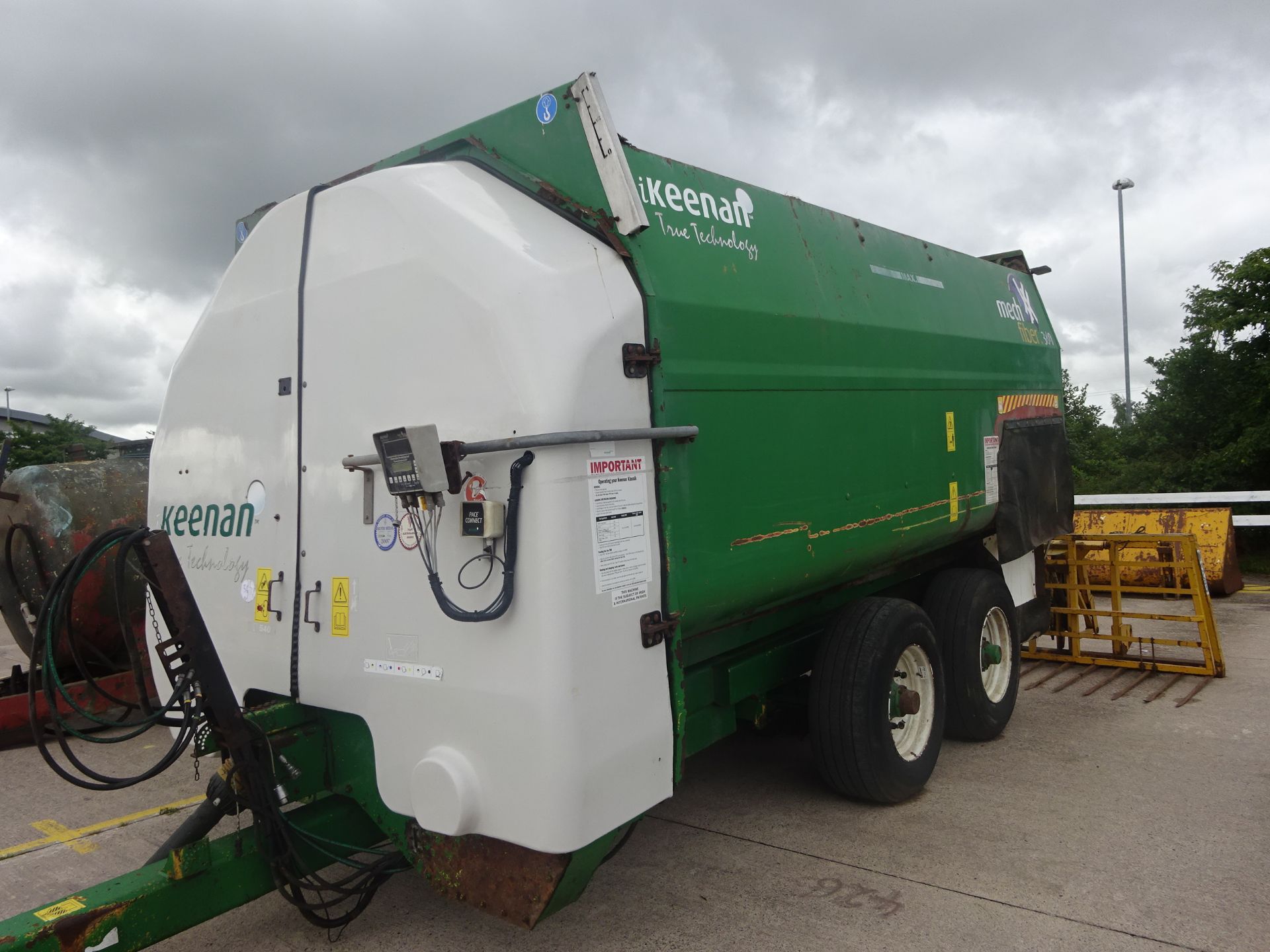 KEENAN MECH FIBER 380 FEEDER - Image 3 of 4