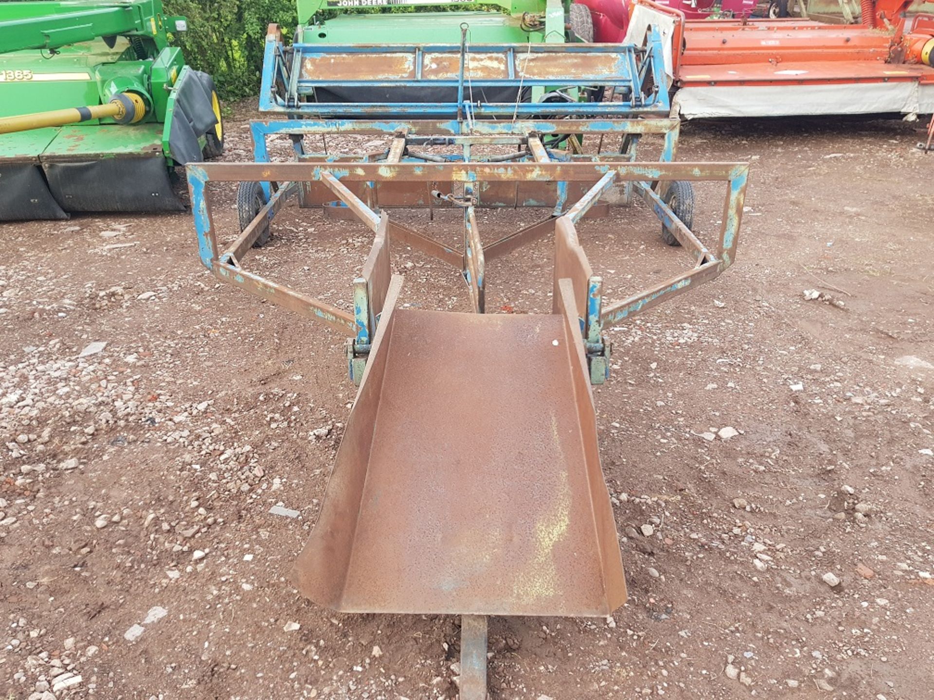 COOKS FLAT 8 WINDROWER BALE SLEDGE - Image 5 of 5