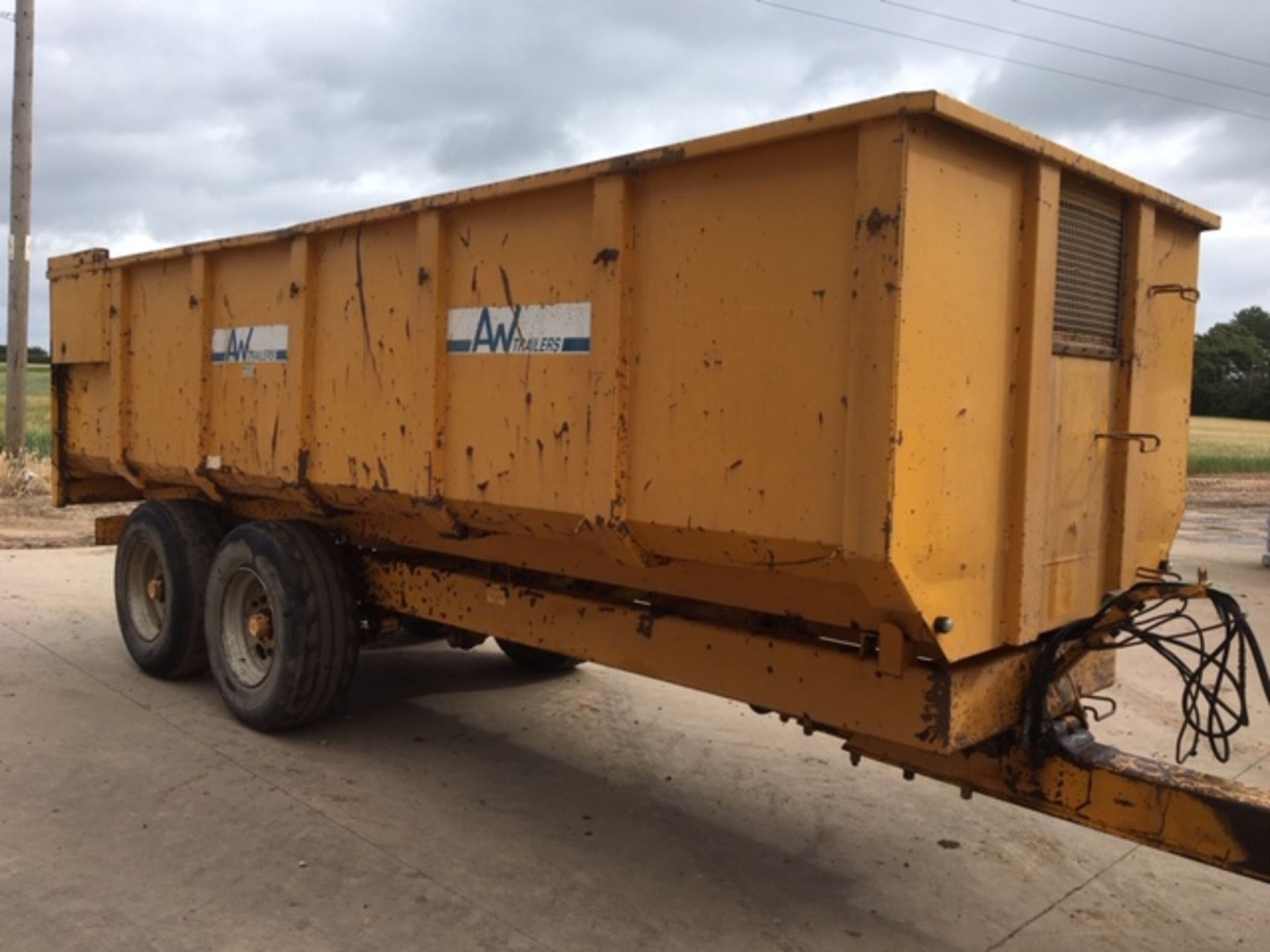 AW 14T TIPPING TRAILER cw HYD DOOR - Image 2 of 3