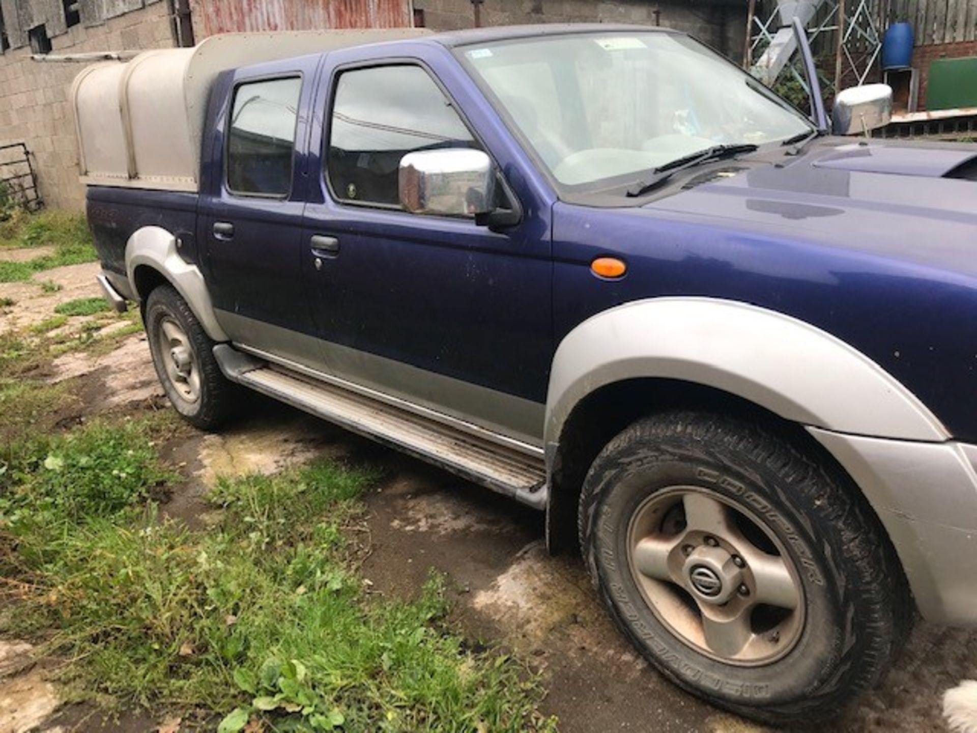 TWIN AXLE RIGID BODY NISSAN PICKUP - 2004 DIESEL - 4 DOOR WITH FULL BACK COVER- 6DISC CD PLAYER - Image 11 of 11