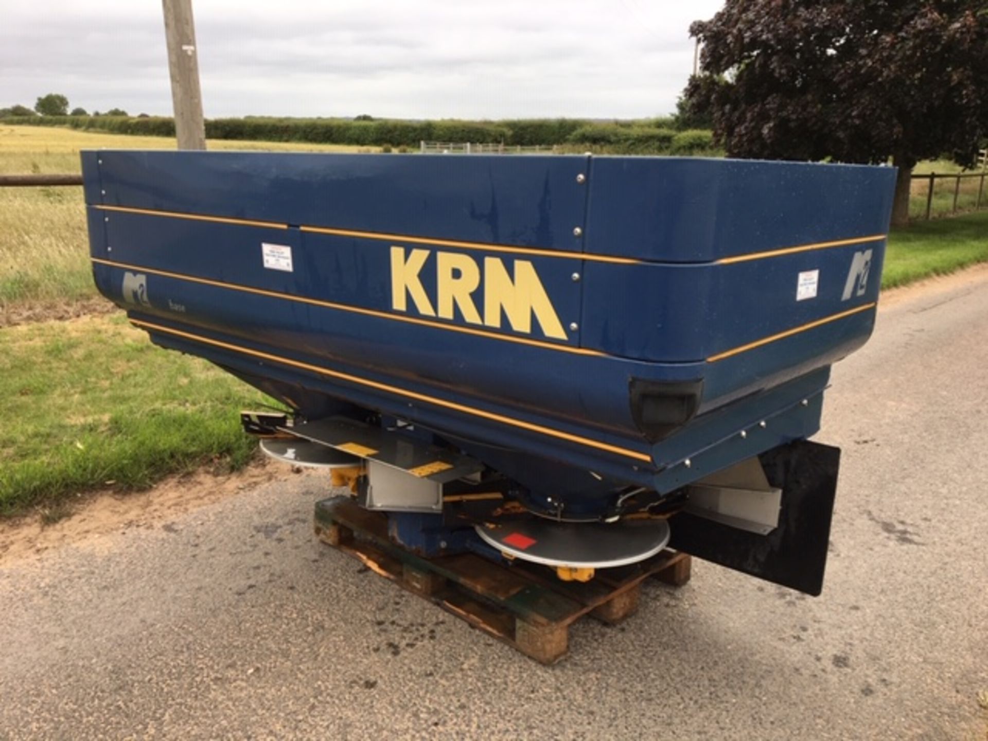 KRM (M2) FERTILISER SPREADER