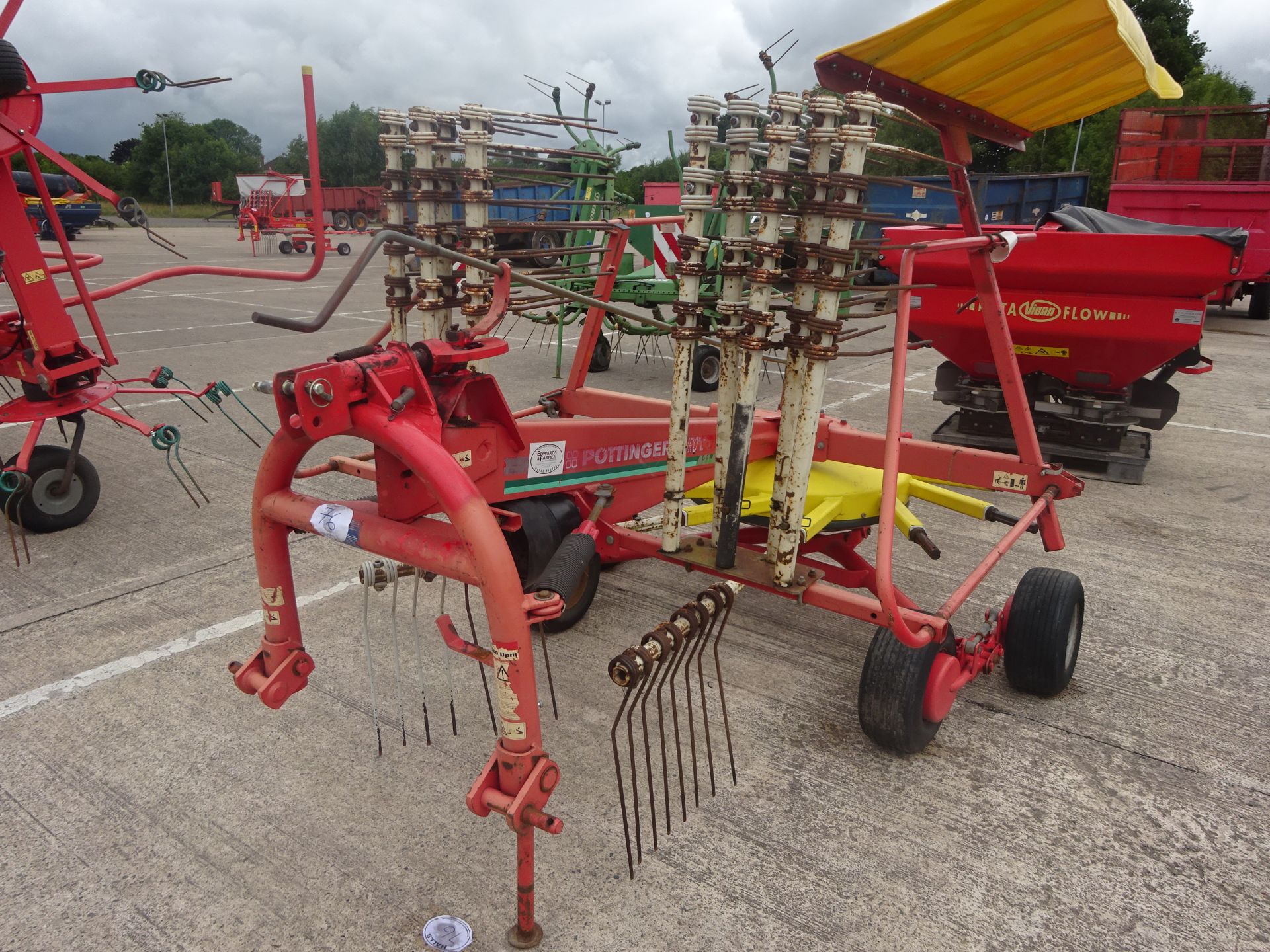 POTTINGER 421 SINGLE ROTA RAKE VERY TIDY