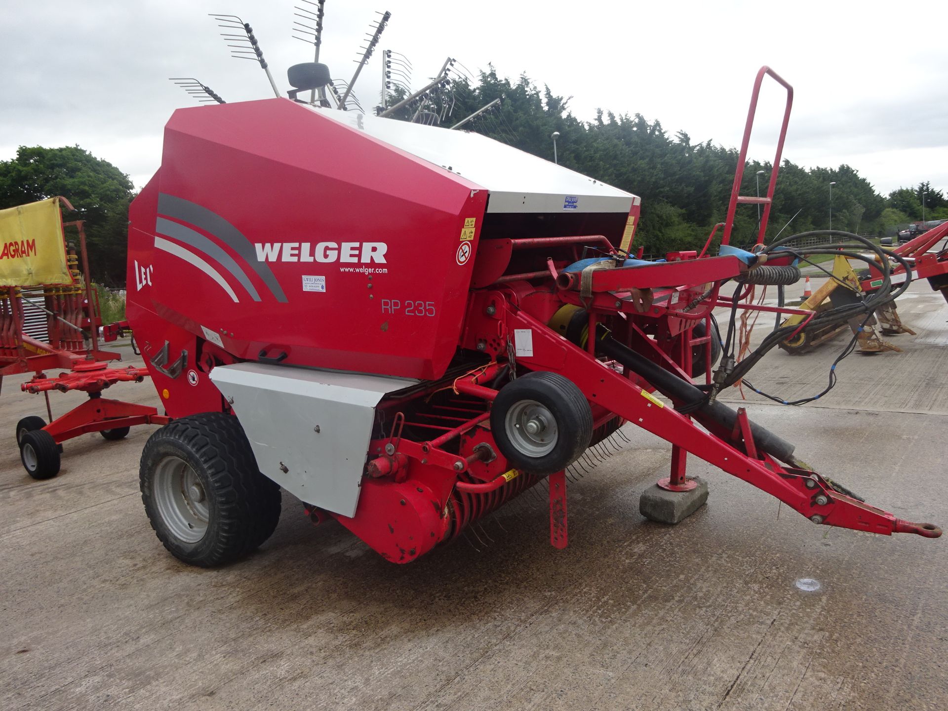 WELGAR RP235 ROUND BALER C/W CHOPPER 2008 21750 BALES - Image 2 of 2