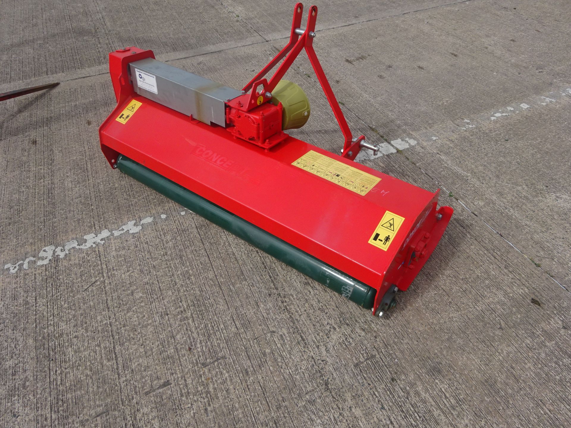 1.35 CONCEPT COMPACT TRACT TRAIL MOWER