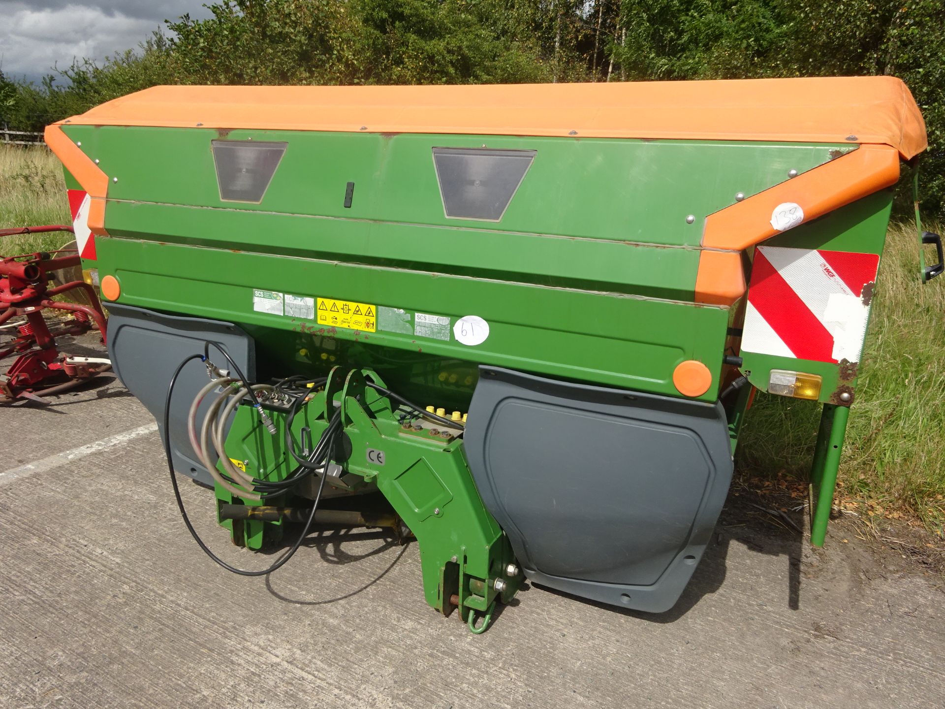 AMAZONE ZAM 3001 FERTSPREADER 24M 36M