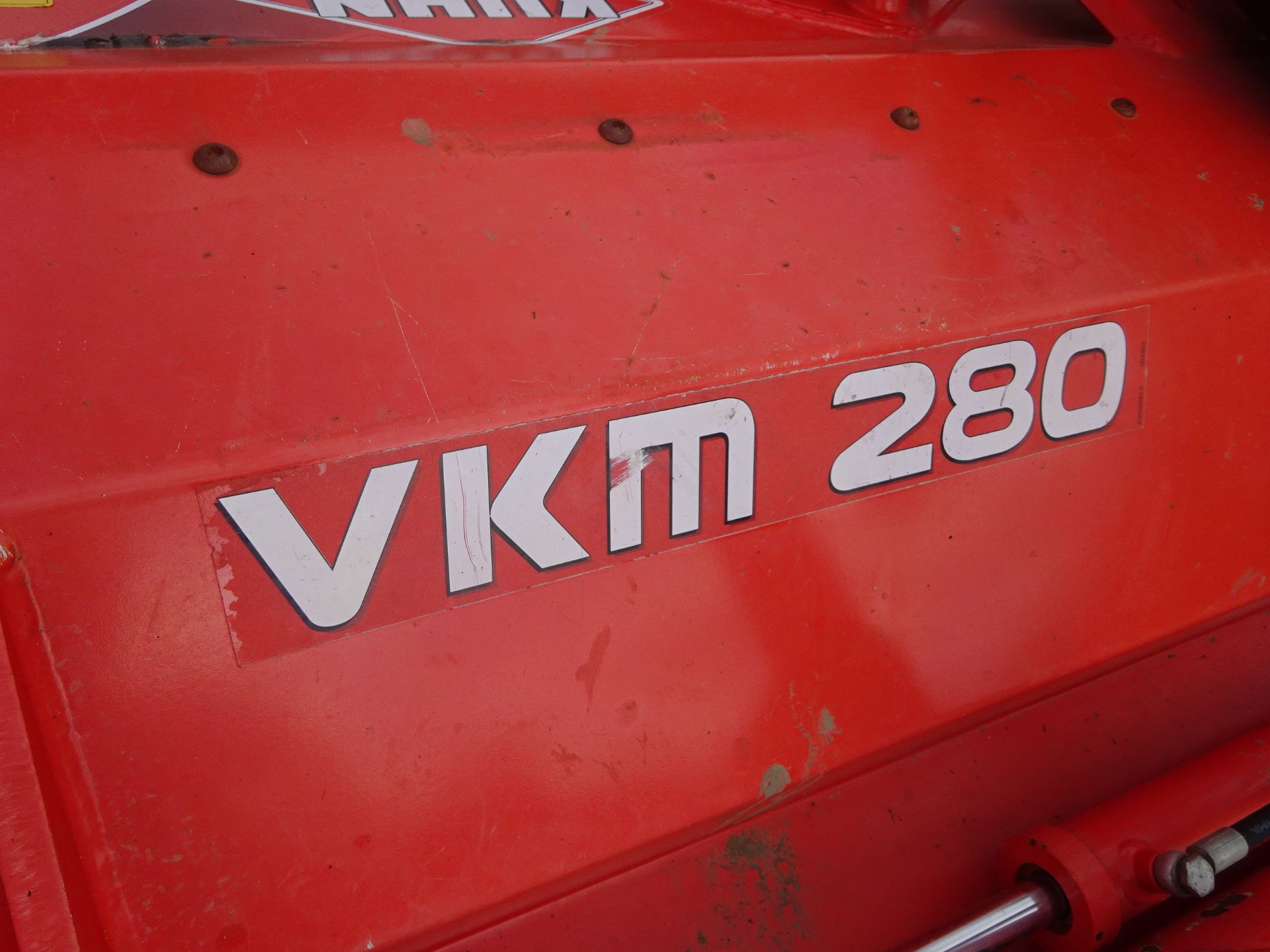 (2011) KUHN VKM 280 FLAIL TOPPER - Image 2 of 2