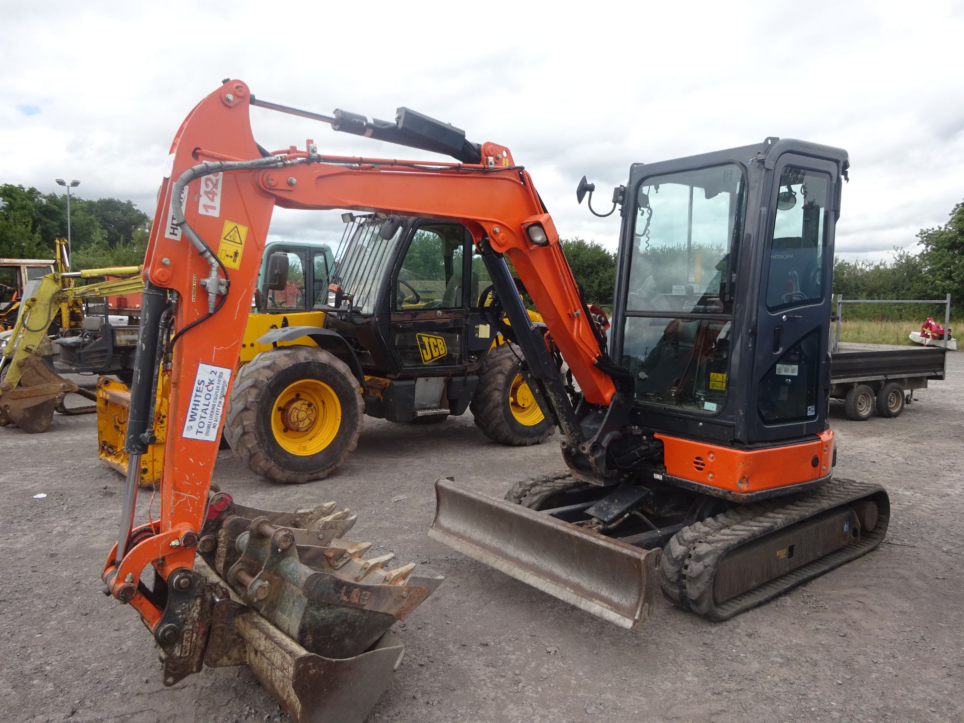 HITACHI ZX33 (2017) 2200HRS