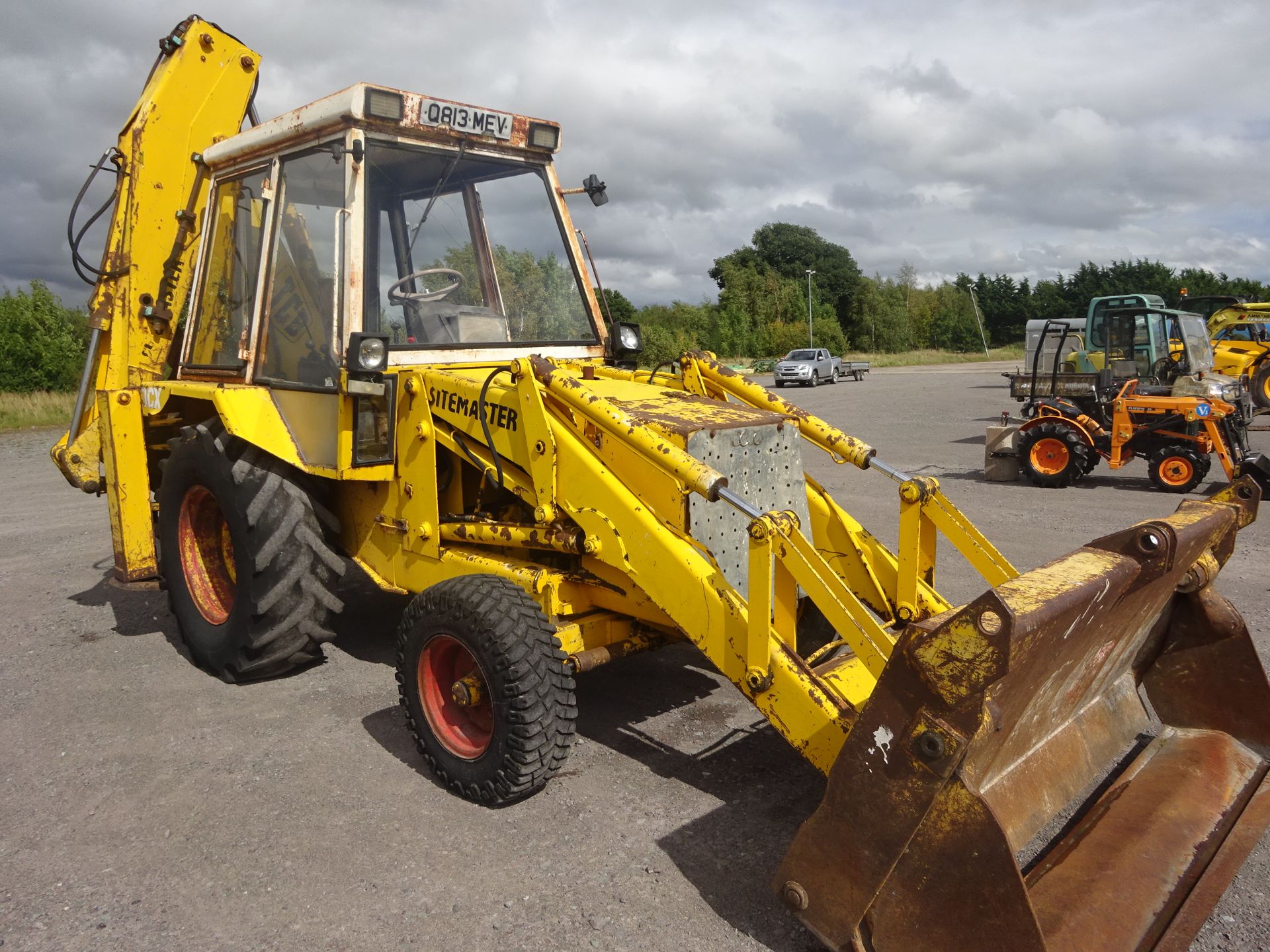 JCB 3CX SITE MASTER 2WD DIGGER C/W EXTENDING BACK ACTOR