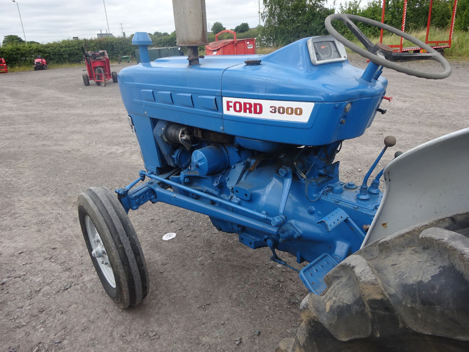 FORD 3000 VITAGE TRACTOR REGISTERED NO V5 - Image 4 of 5