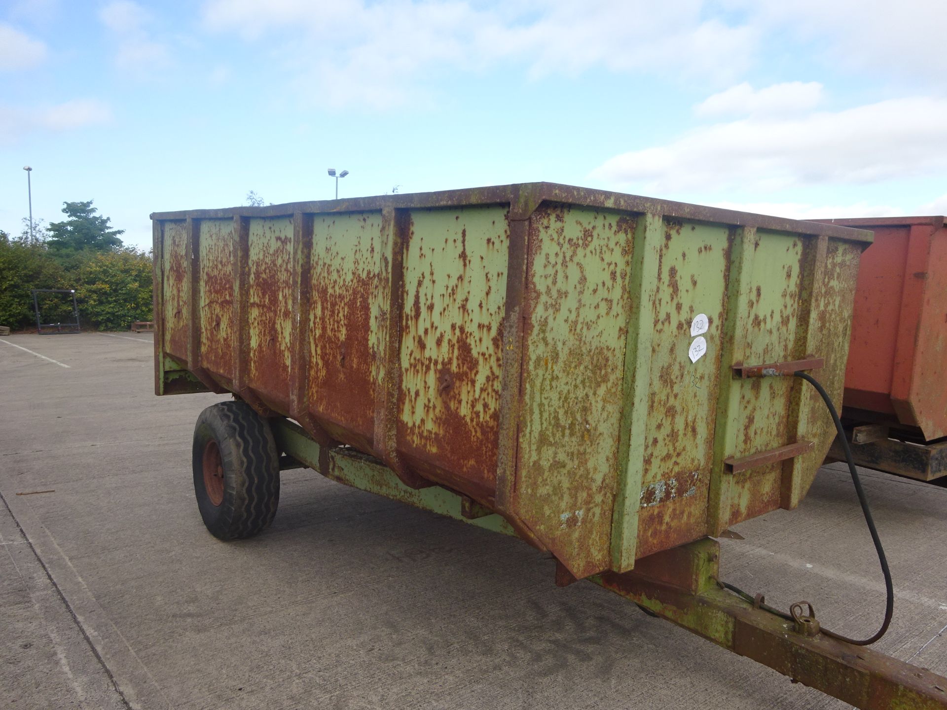 GREEN 4T GRAIN TRAILER