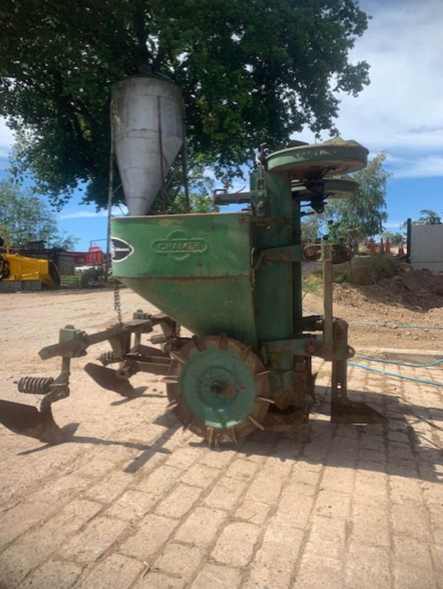 CRAMER 2 ROW POTATO PLANTER