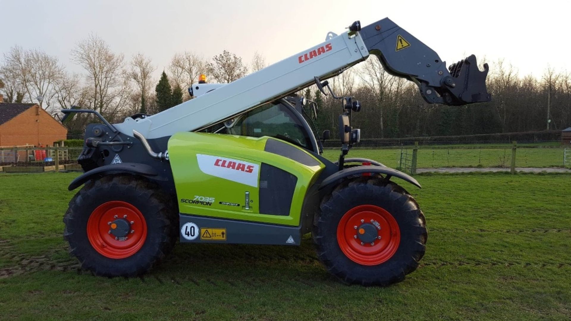 CLAAS 7035 SCORPION VARIPOWER LOADALL DX17 CZU 2300HRS,TYRES 40/50%