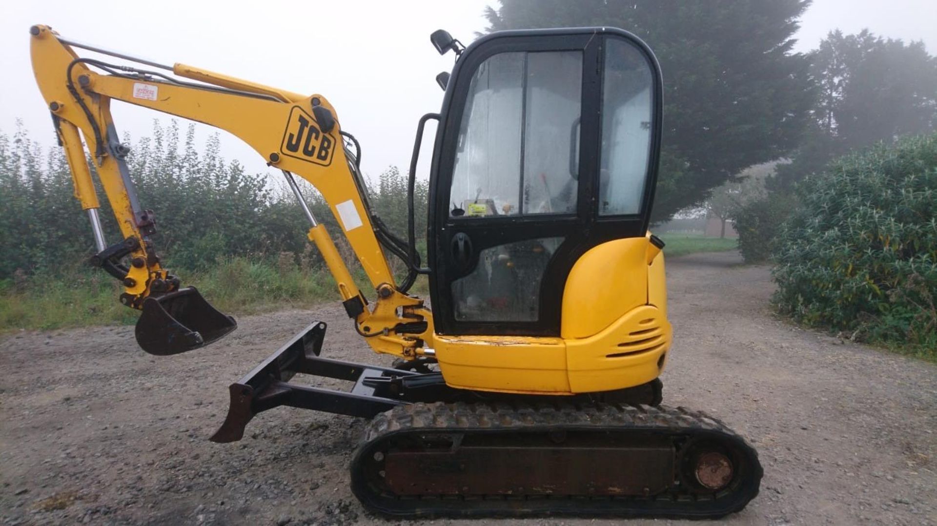 JCB SO8027z 2002 3T DIGGER 2385HOURS c/w BUCKETS &QUICK HITCH HEADSTOCK