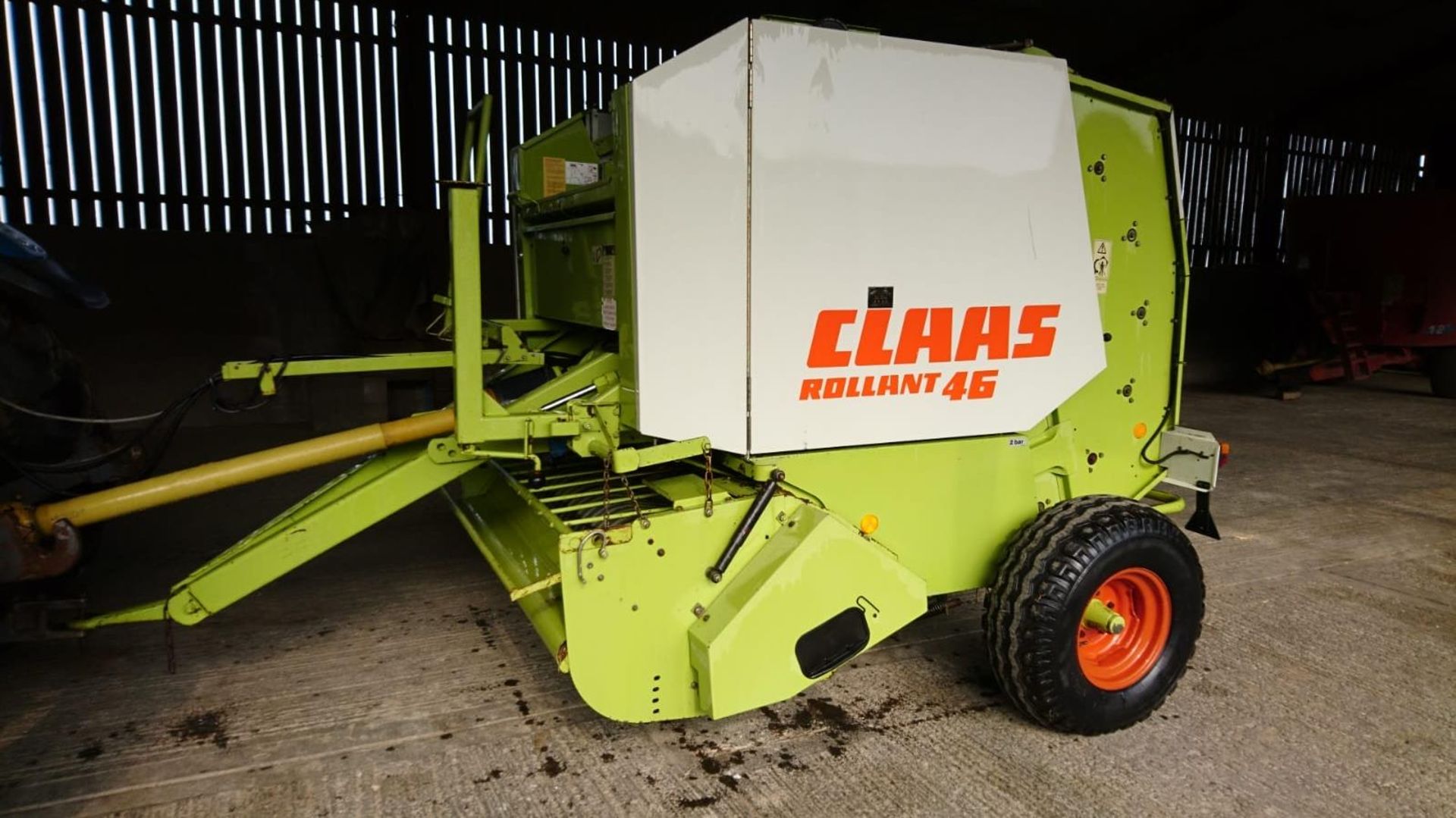 CLAAS ROLLANT 46 ROUND BALER CIRCA 1994 - Image 3 of 3