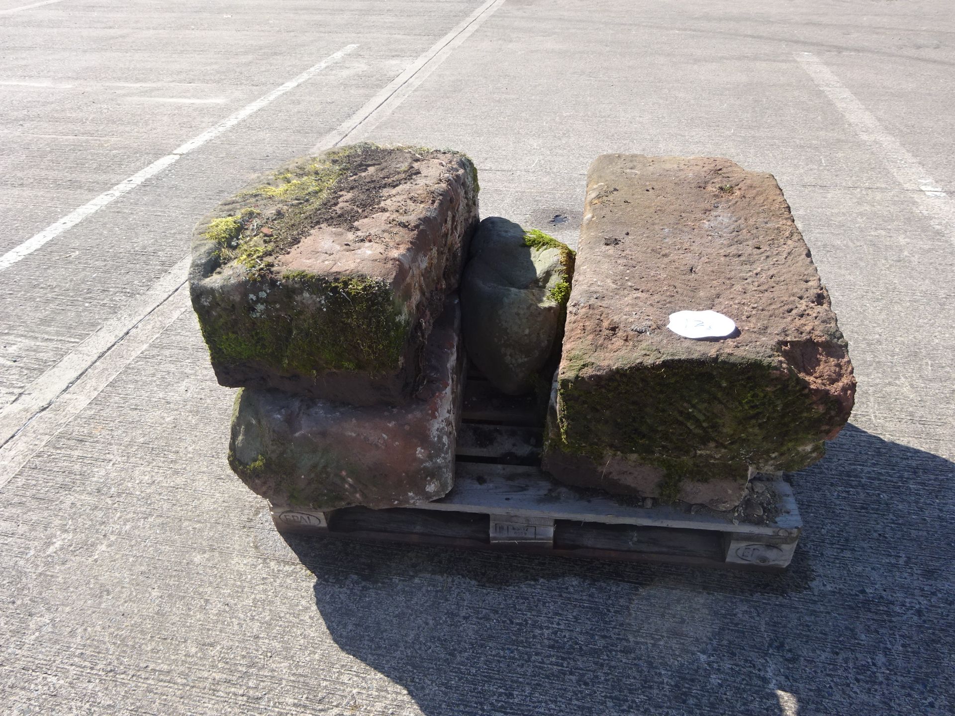 PALLET OF SANDSTONE BLOCKS