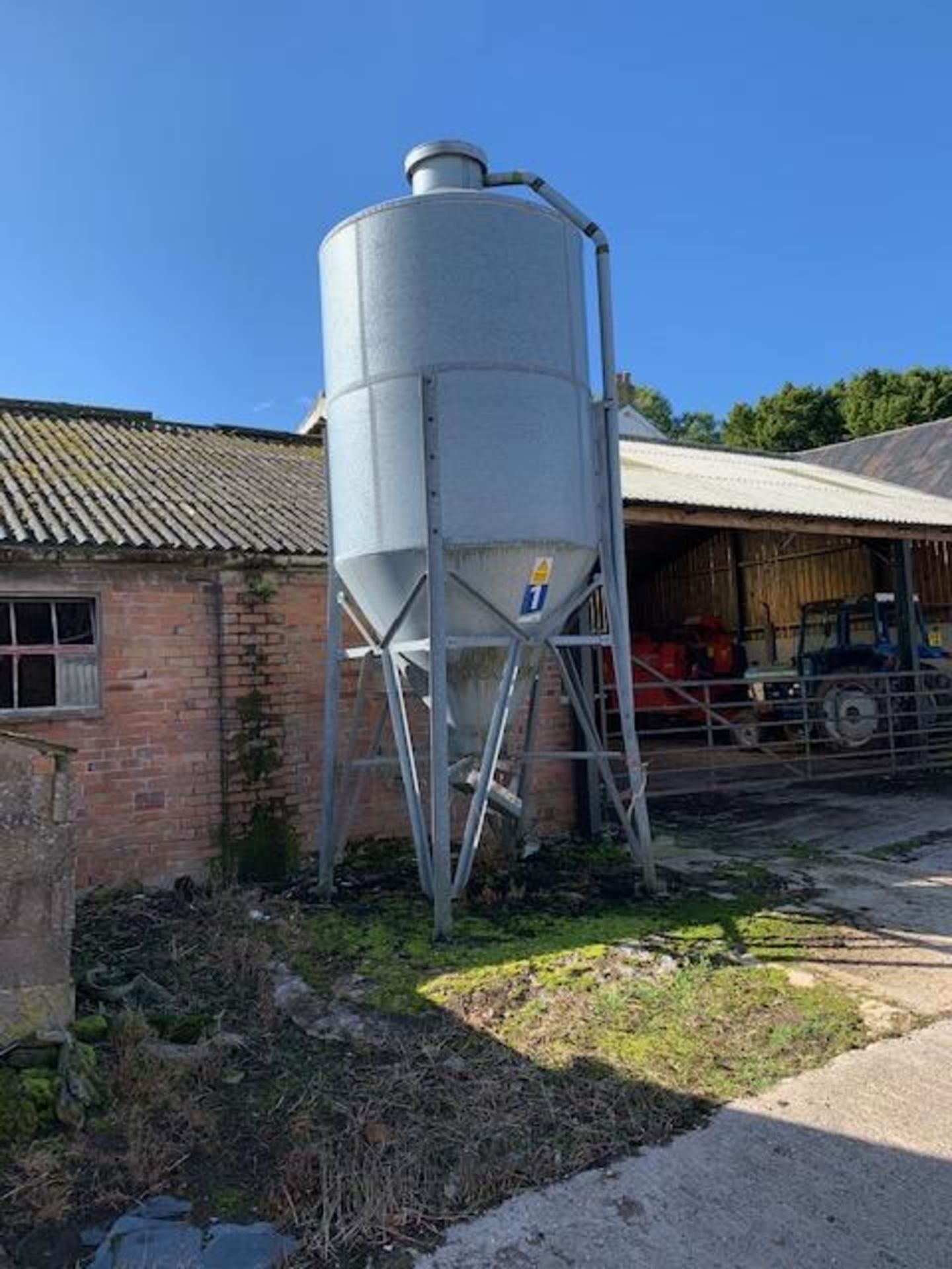 COLLINSON 7T GRAIN BIN