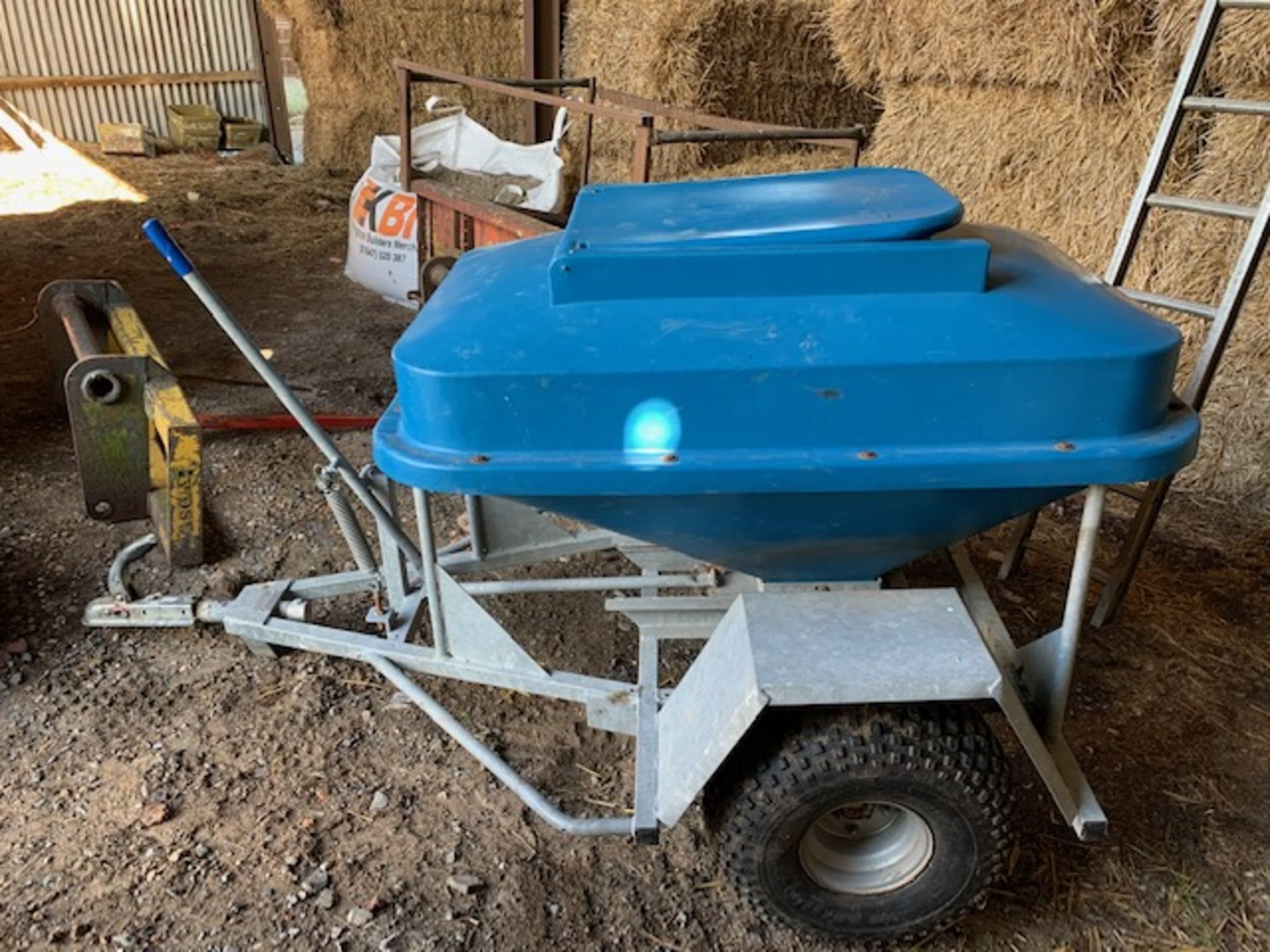 ATV SNACKER FEEDER