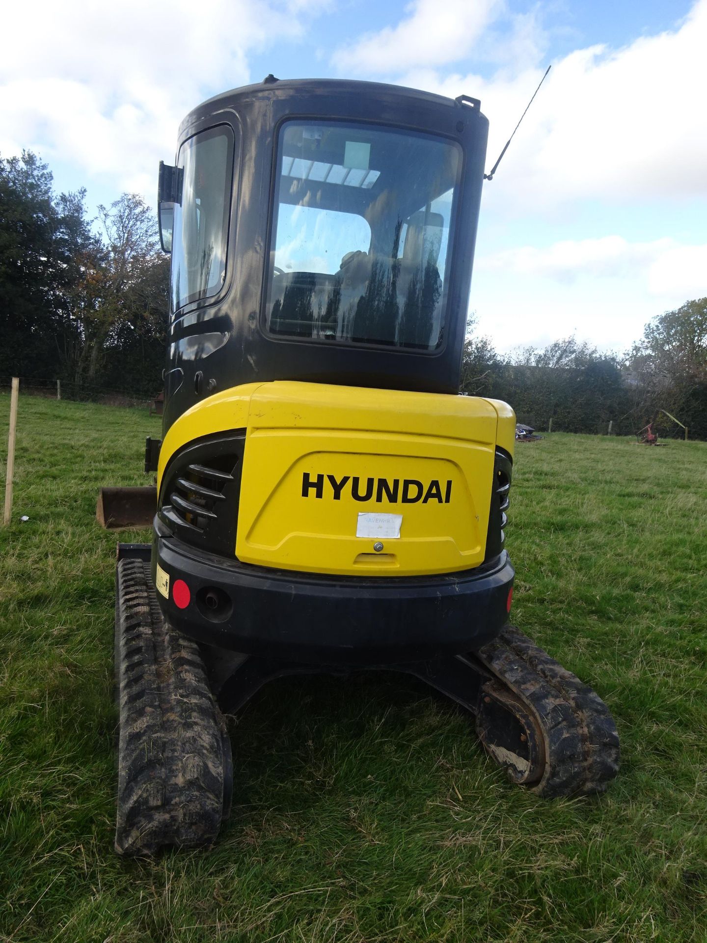 HYUNDAI 352-7 RUBBER TRACKED EXCAVATOR - Image 6 of 8