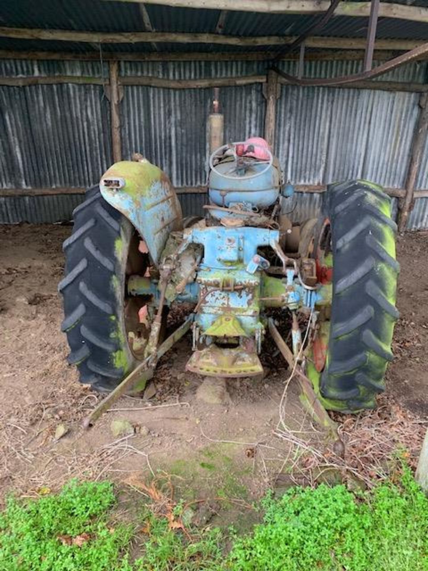 1954 FORDSON MAJOR TRACTOR c/w THAMAS TRADER ENGINE - Image 2 of 2