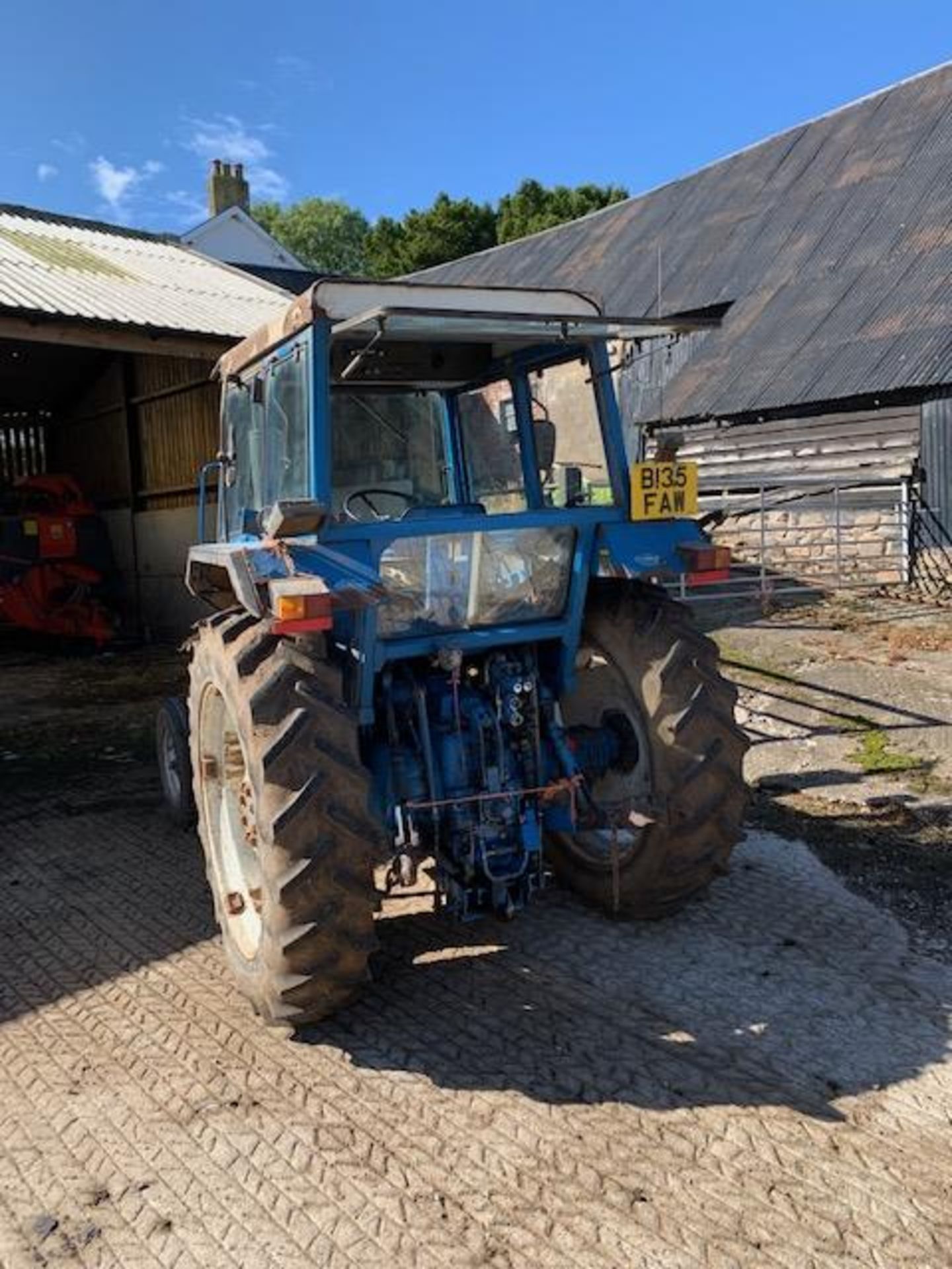 FORD 6610 2 WD TRACTOR REG NO B135 FAW   FIRST REG 01/10/84 RECONDITIONED ENGINE , NEW CLUTCH AND - Image 3 of 3
