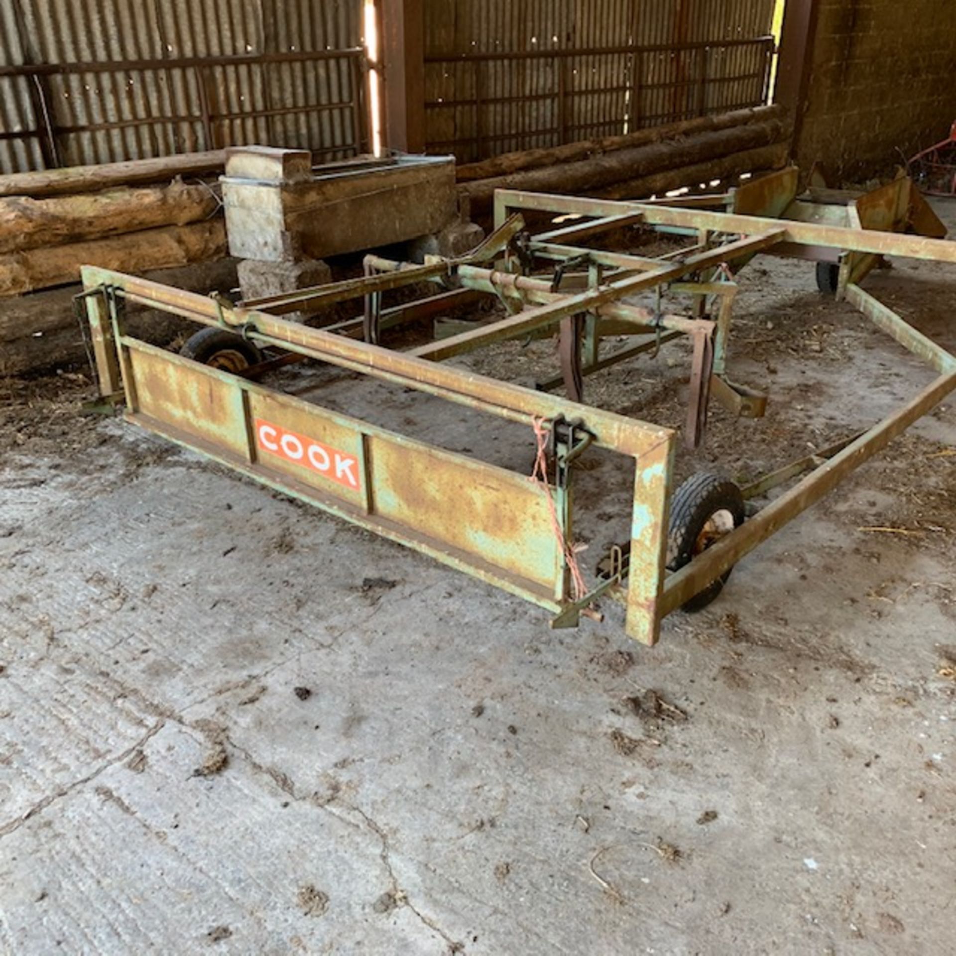 COOK FLAT 8 BALE SLEDGE