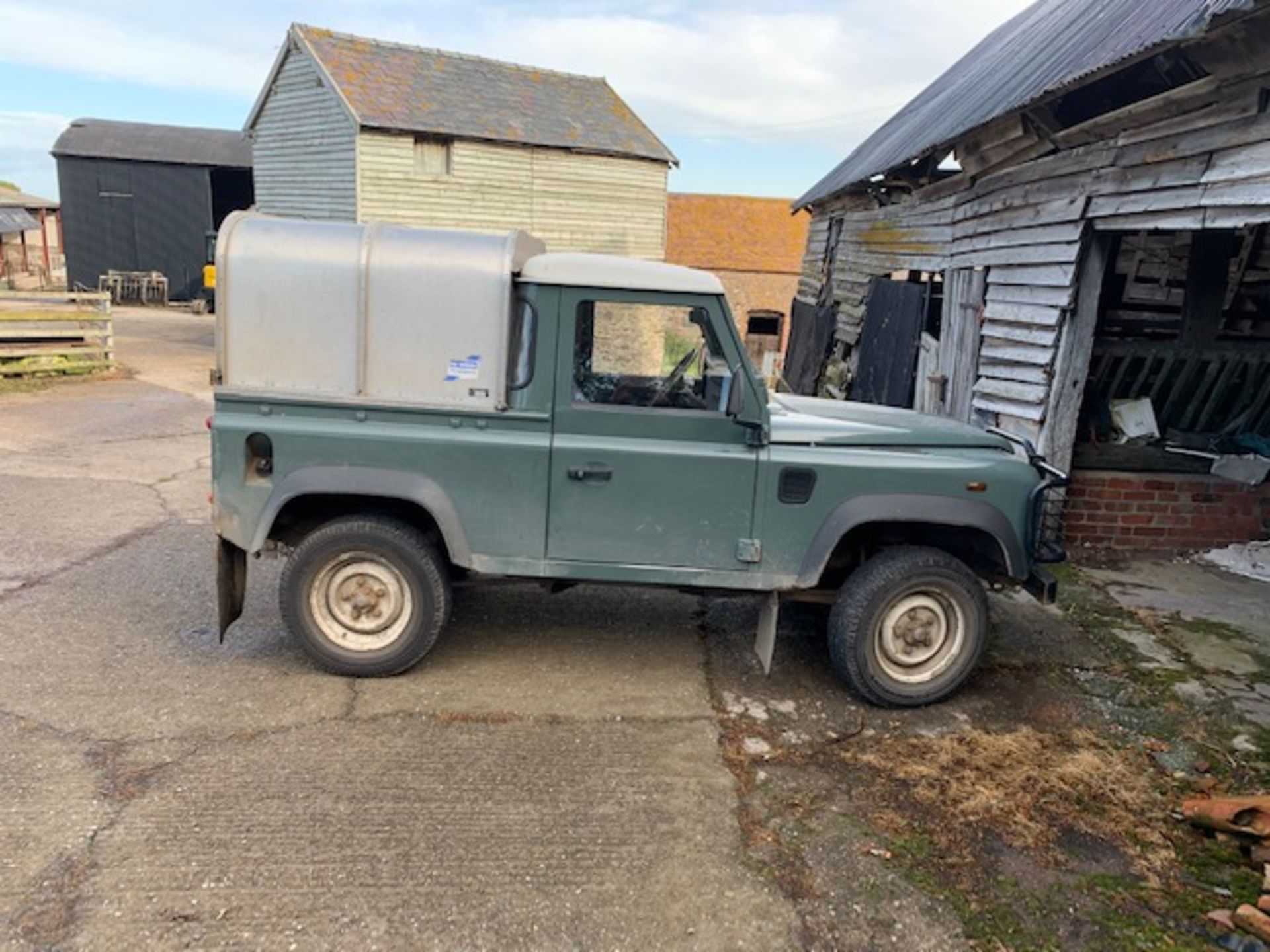 LANDROVER SWB DEFENDER 90 TDS REG NO BJ56 HKX FIRST REG 22/11/06 2495 CC DIESEL ENGINE , MOT 10/12/