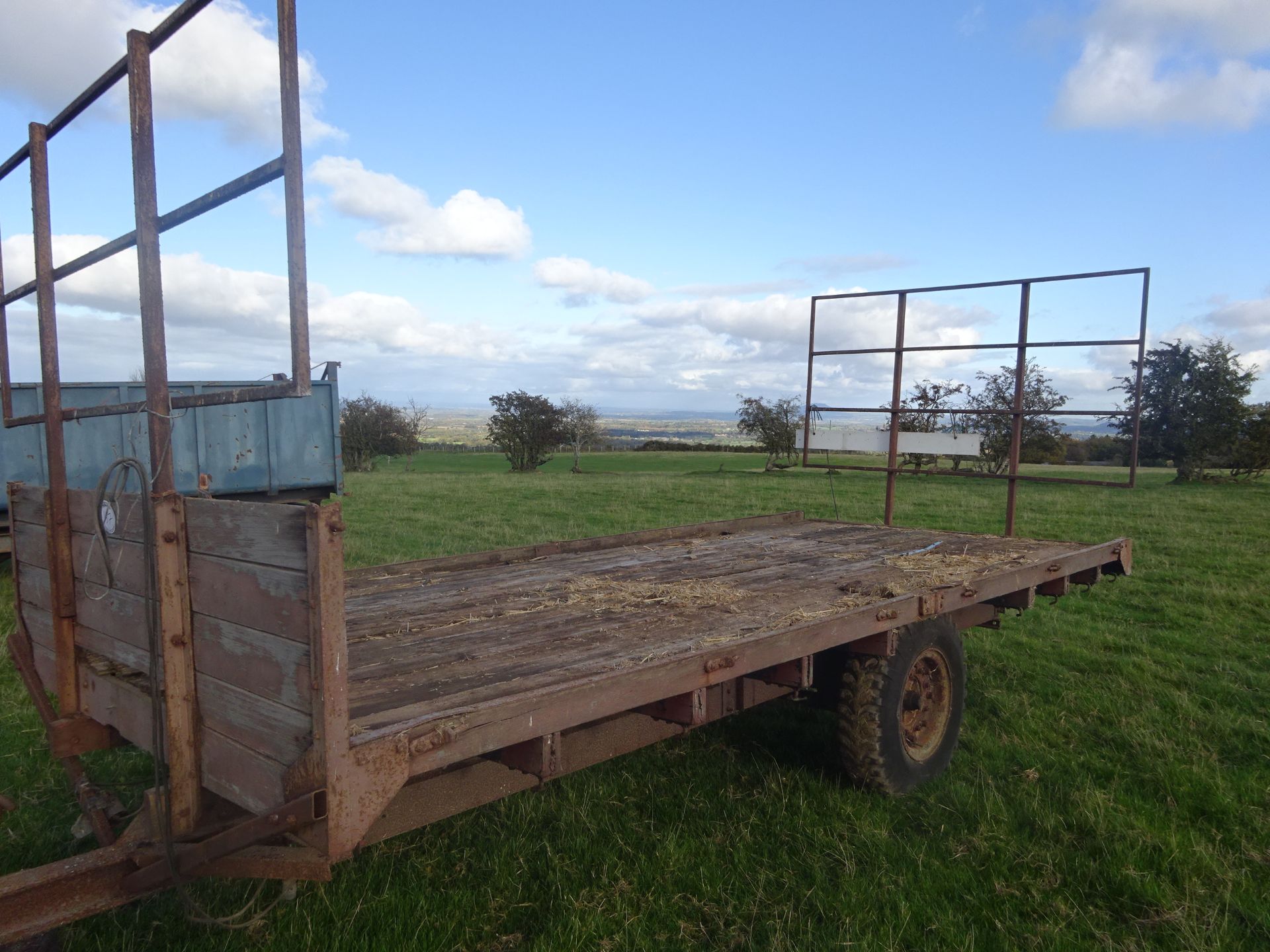 SINGLE AXLE BALE TRAILER - Image 3 of 4