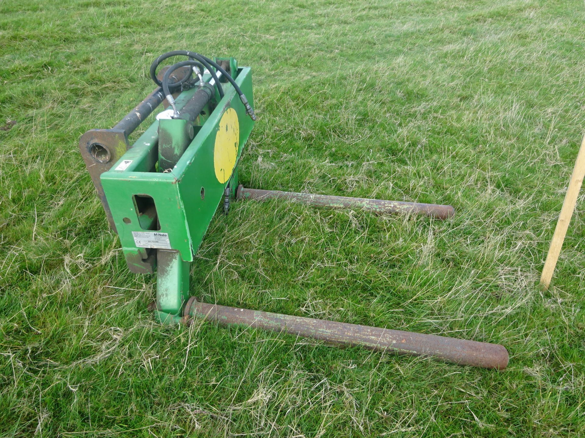 ROUND BALE SQUEEZE TO FIT A MANITOU - Image 2 of 2