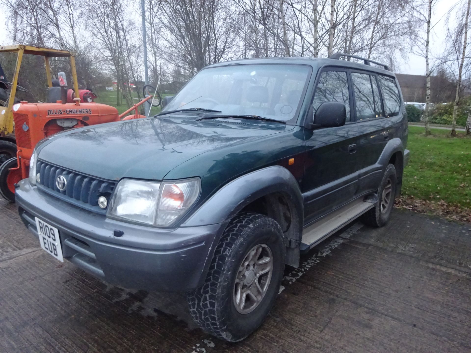 TOYOTA LAND CRUISER 32 YEARS OLD MOT JUNE 2021 - OFF ROAD AND ROAD TYRES - REGISTRATION R109 EUB - Image 2 of 3