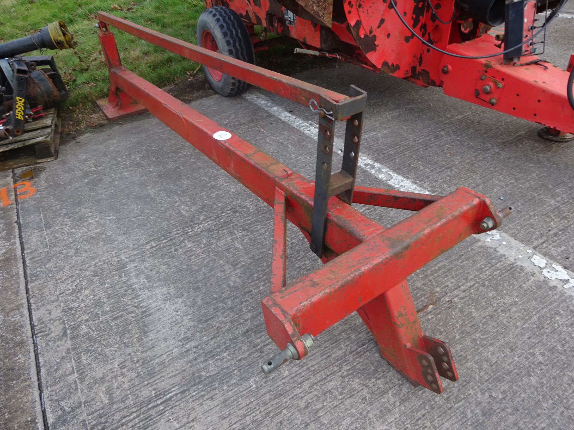 POST KNOCKER TRACTOR MOUNTED