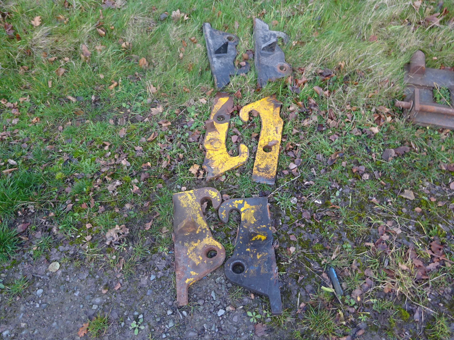 3 SETS OF JCB COMPACT WELD ON BRACKETS