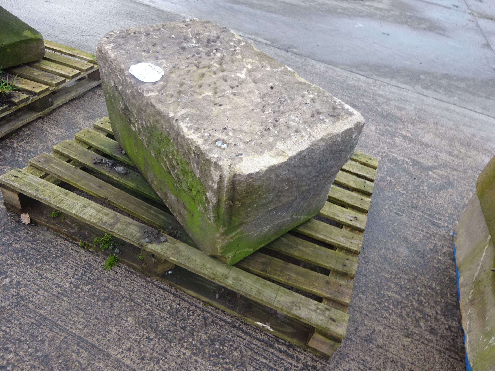 PALLET OF SANDSTONE