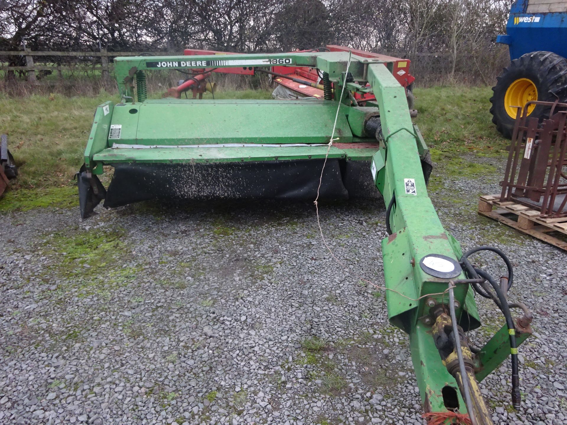 JOHN DEERE 1365 MOWER CONDITIONER