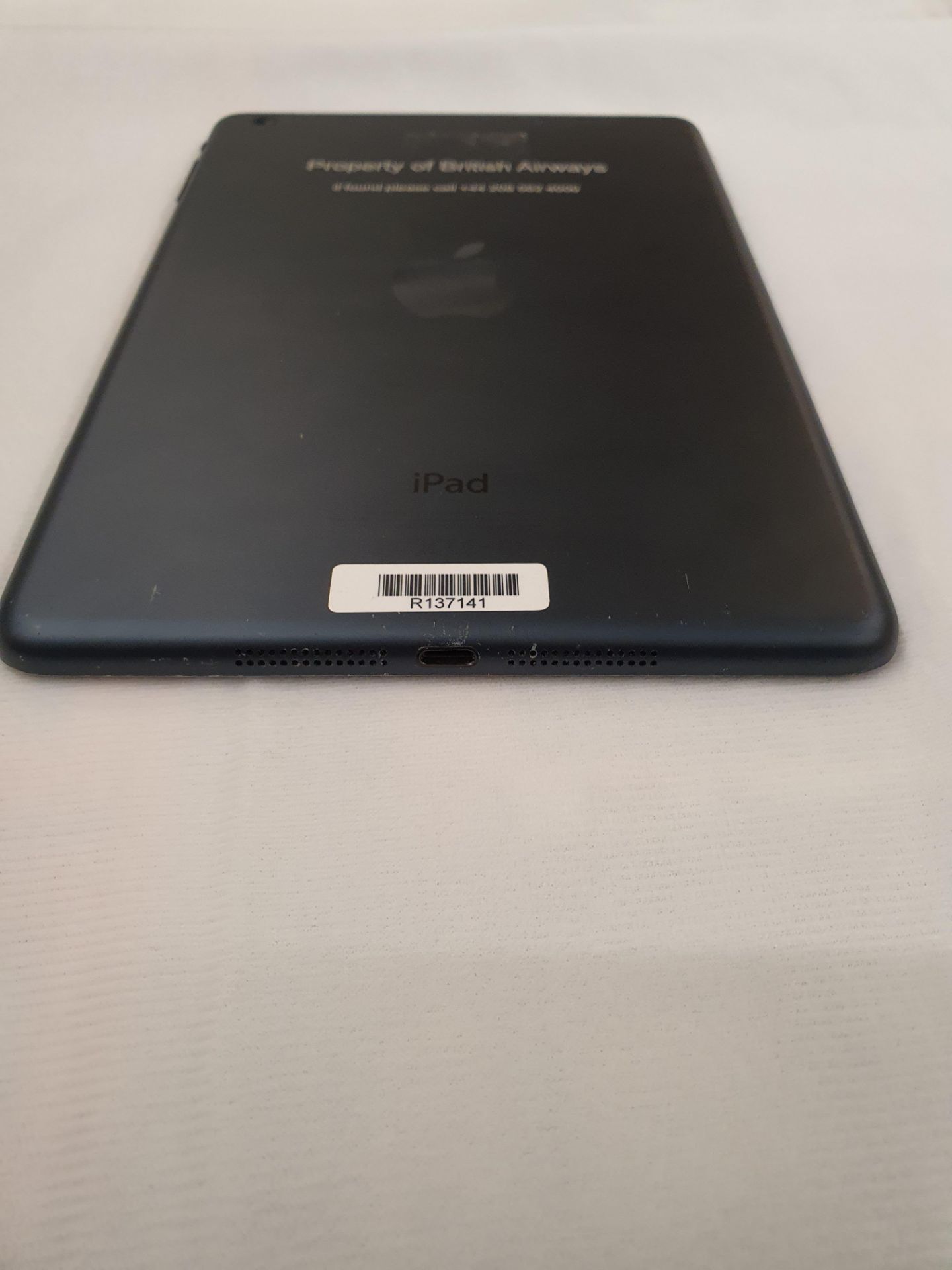 V Grade B Apple iPad Mini A1455 - Ex Lease (Has British Airways Engraving/Etching) - 16GB - Unit - Image 8 of 8