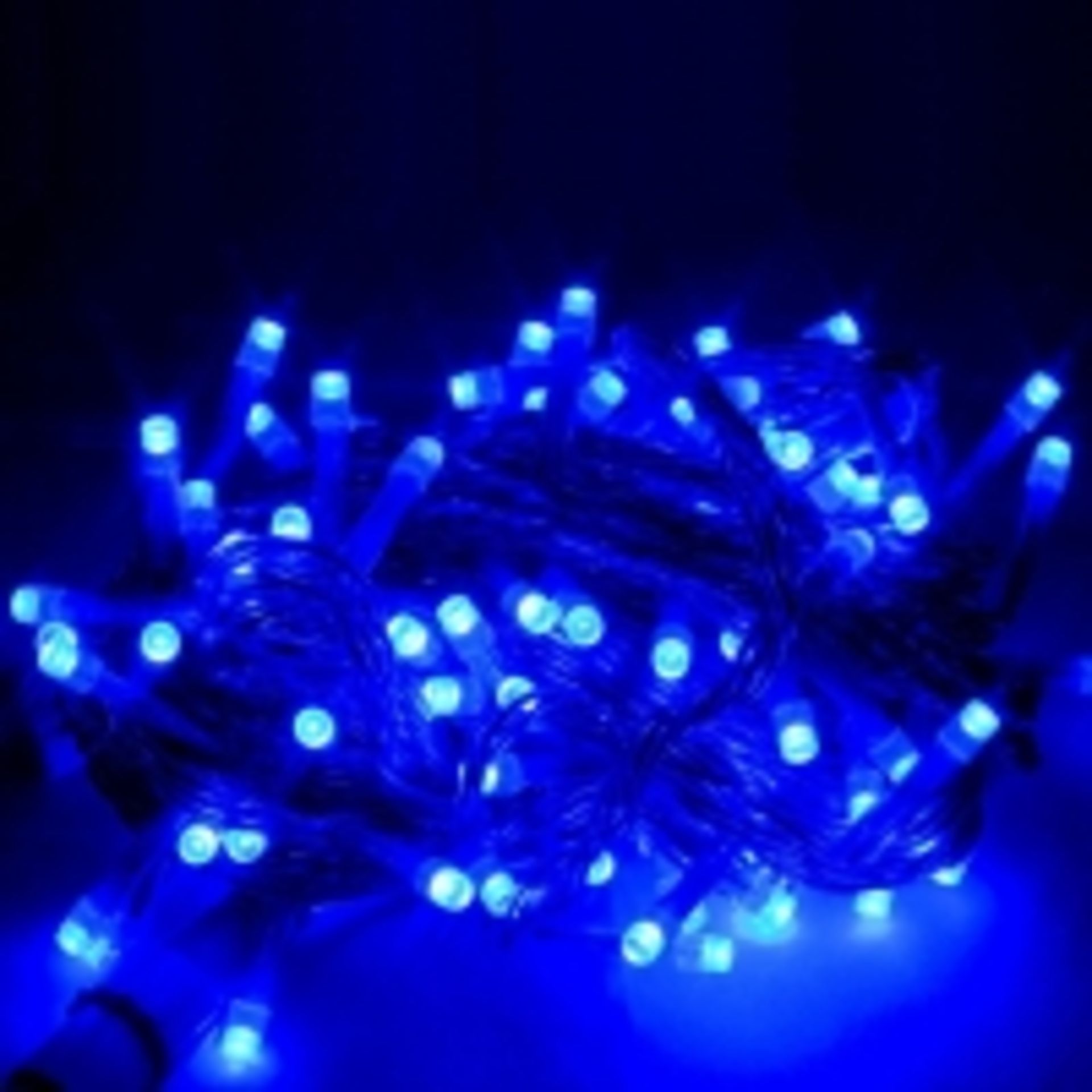 V Brand New 100 Blue Frosted LED Multi Function Christmas Lights