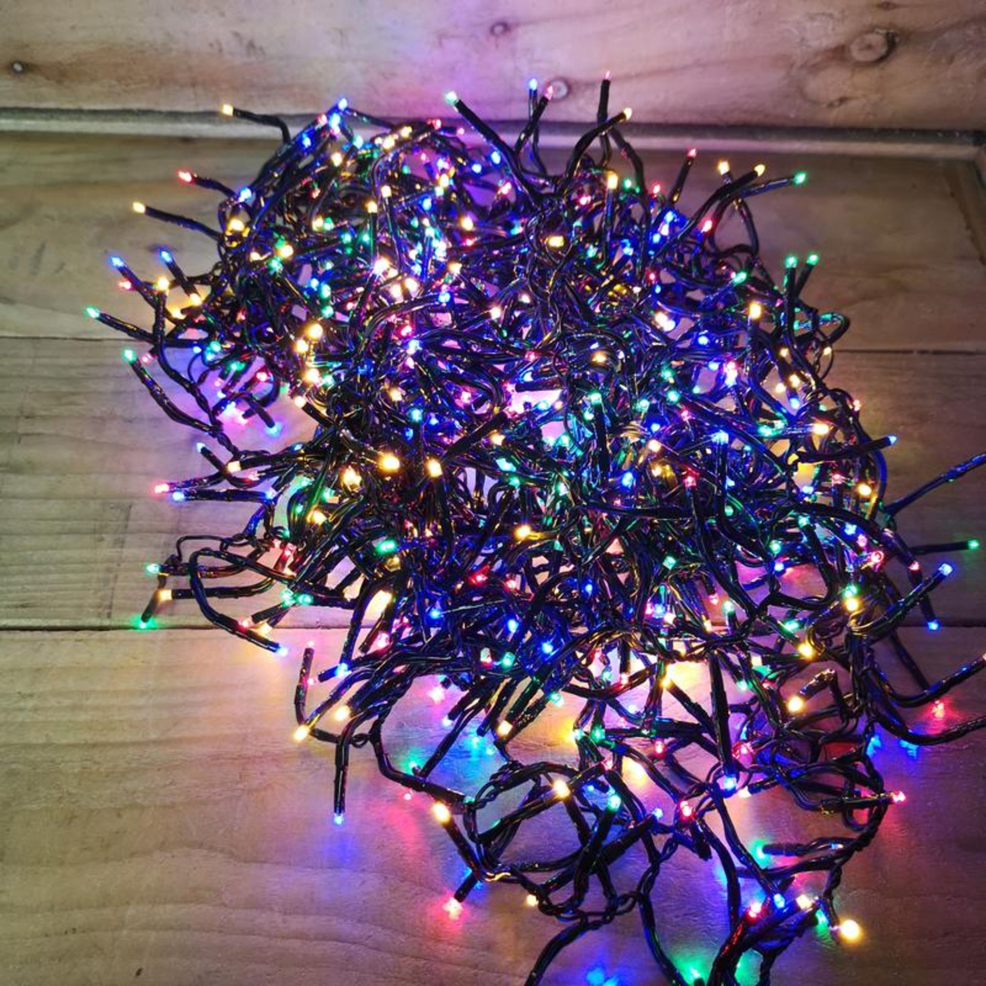 V Brand New 800 Multi Coloured LED Multi Function Christmas Lights