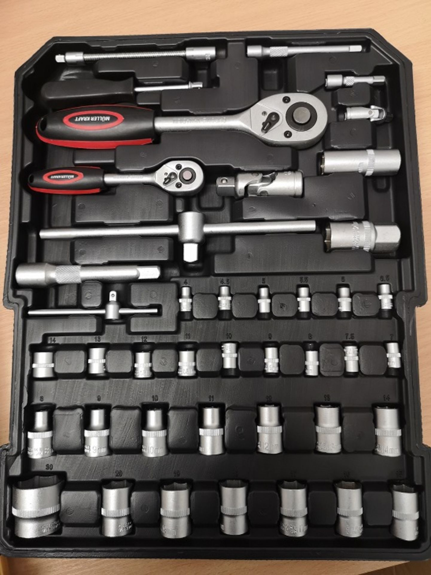 V Brand New 186pc (Minimum) Tool Kit In Wheeled Carry Case Includes Rachet Spanners - Bild 7 aus 8